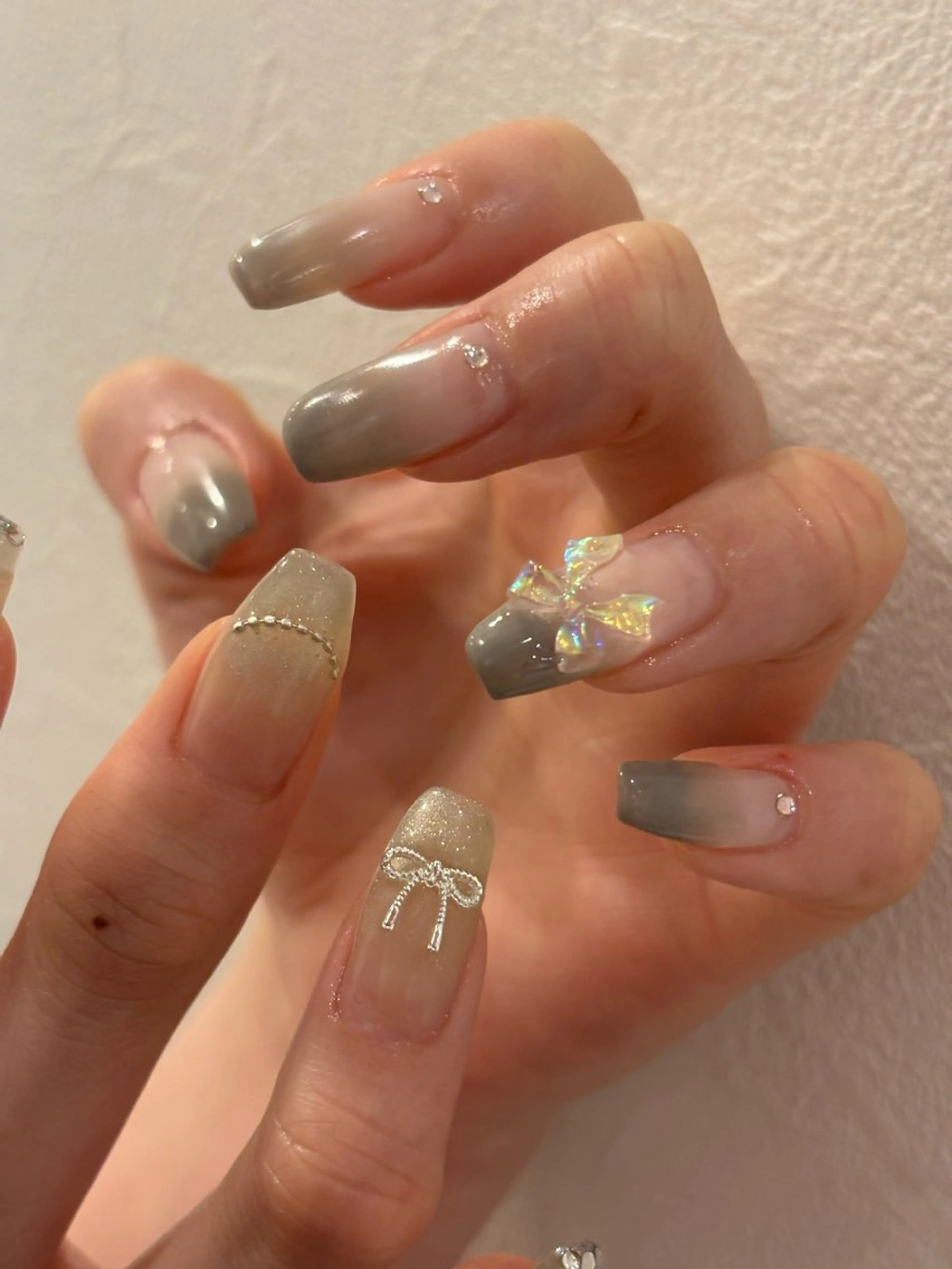 ネイル リボン ワンホンネイル ハンドネイル Ann. nail.tokyo所属・Ann nailのネイルデザイン