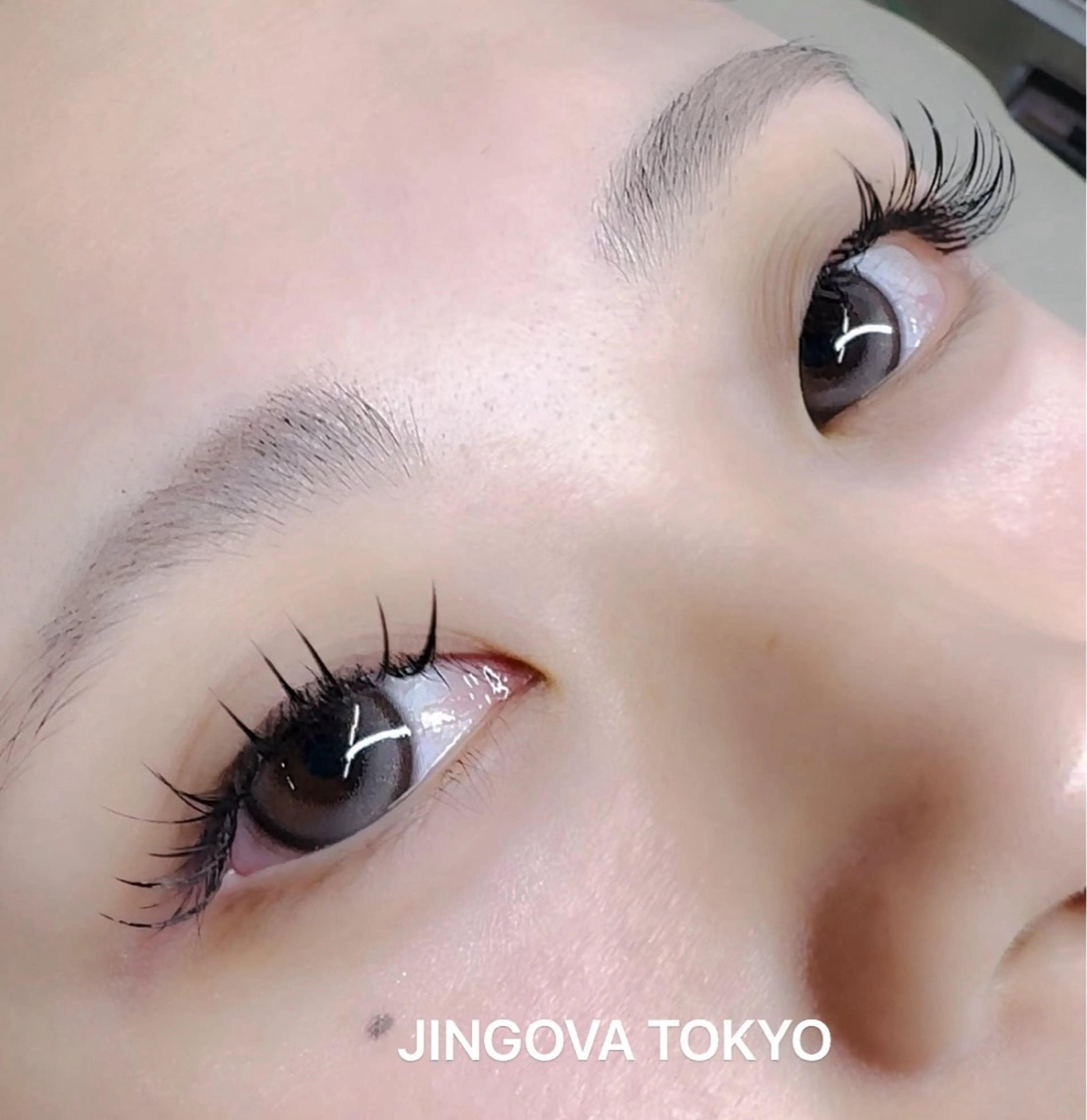 束感デザイン！ フラットラッシュリフト120本の写真