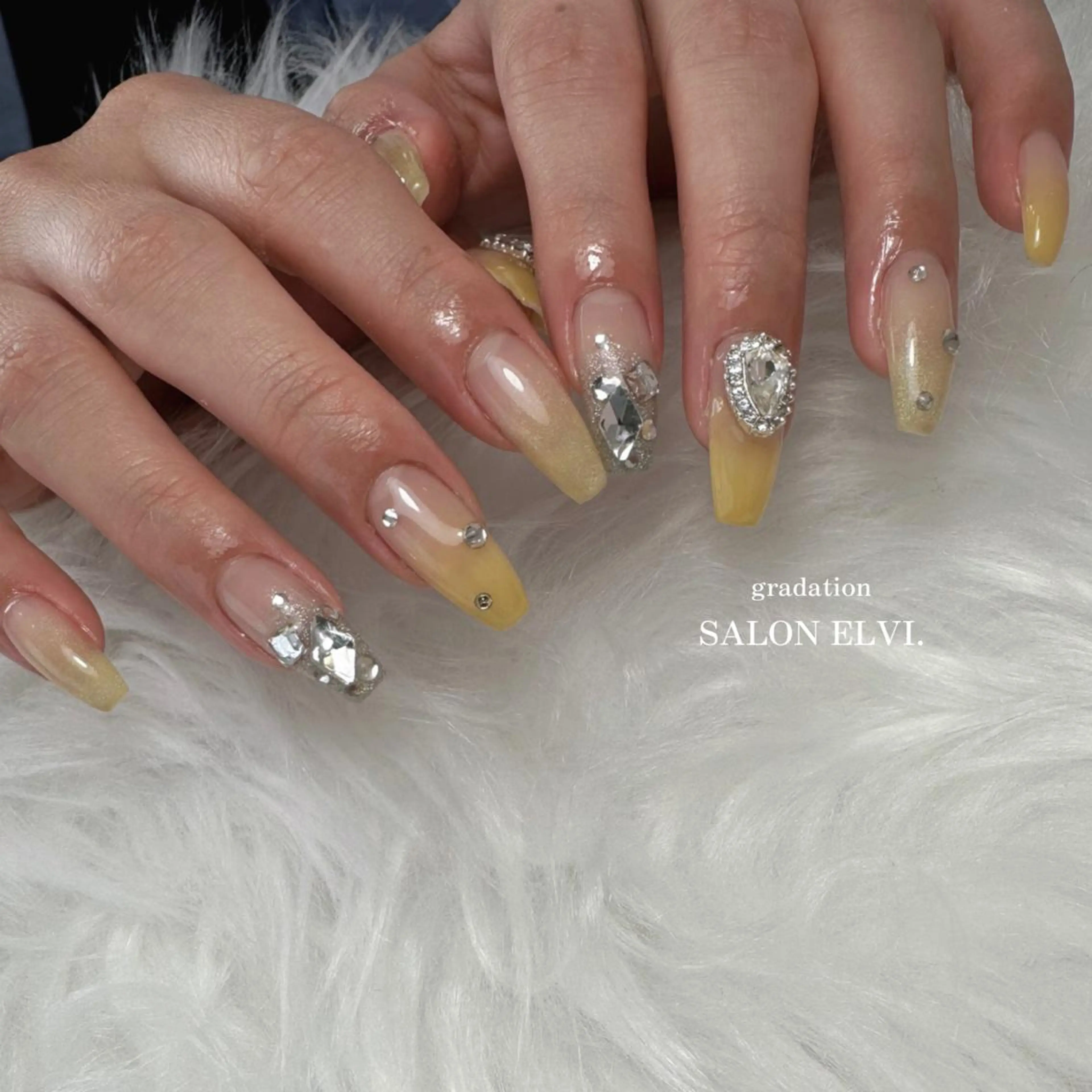 ネイル SALON ELVI.所属・SALON ELVI.のネイルデザイン