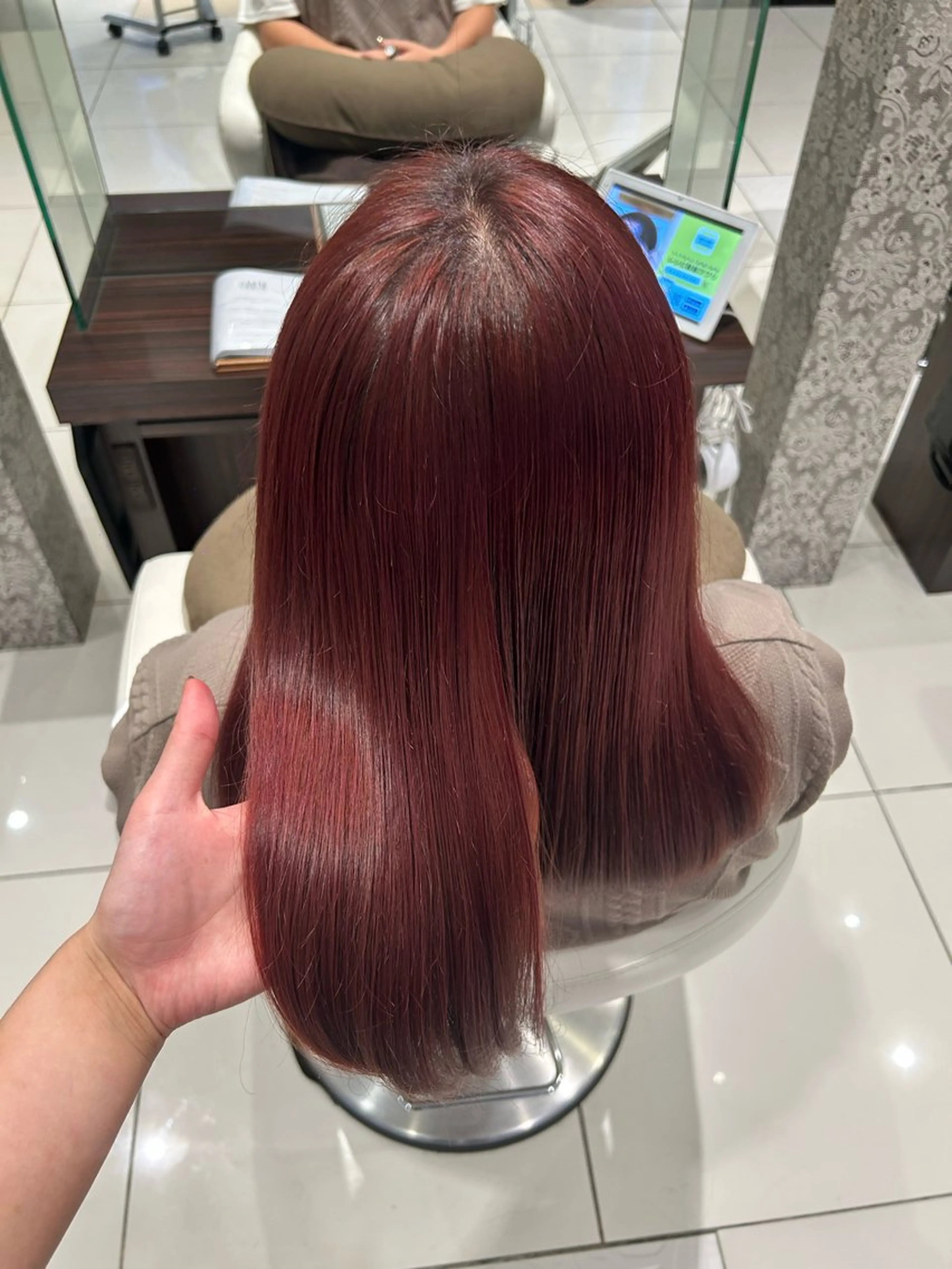 ミディアム カラー EARTH 浜松市野店所属・艶髪/透明感 /YURIA🤍のヘアスタイル