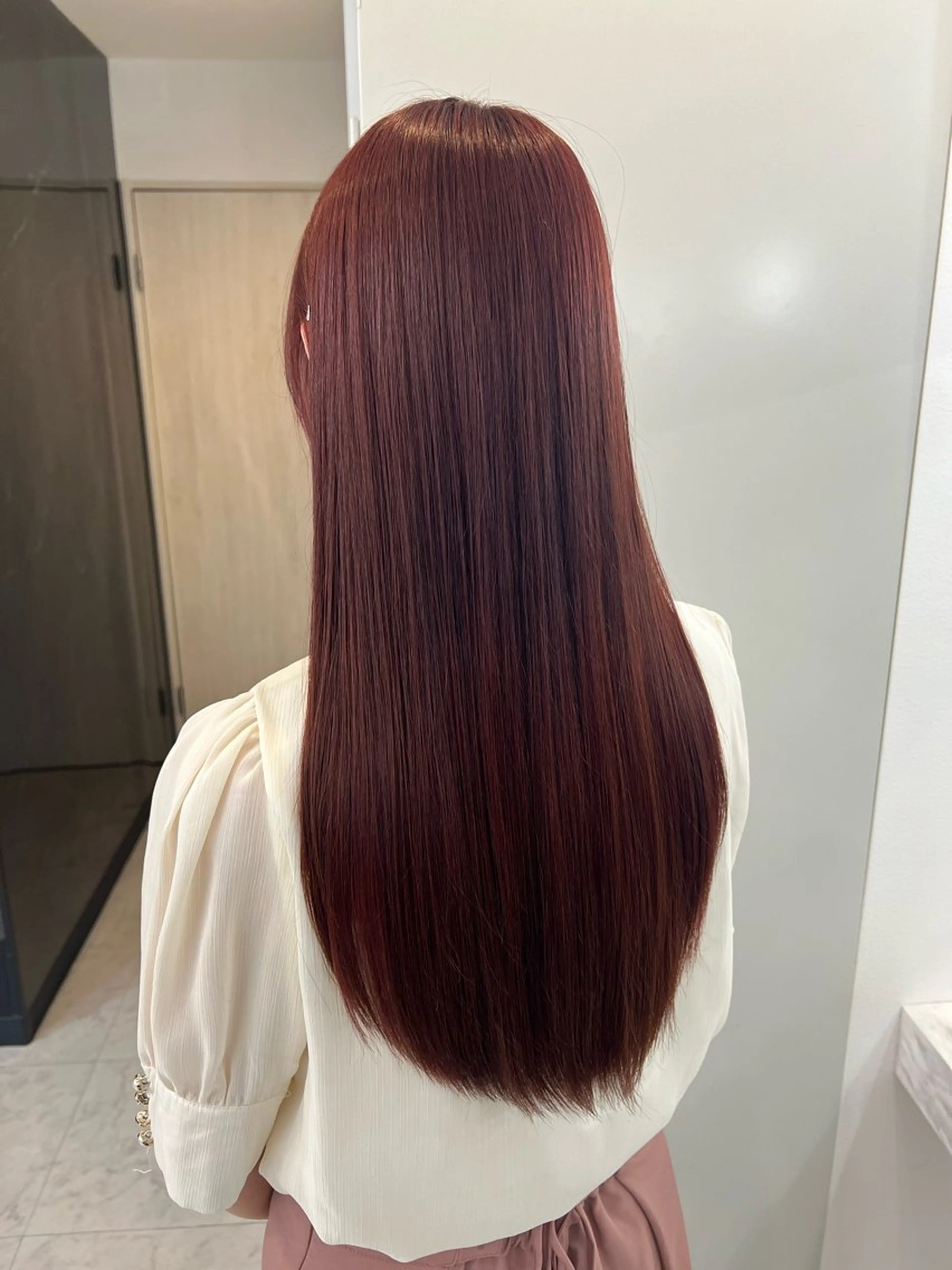 セミロング カラー ピンクカラー レッドカラー カット ヘアカラー トリートメント ✨髪質改善✖︎韓国 レイヤー✨ナカムラのヘアスタイル