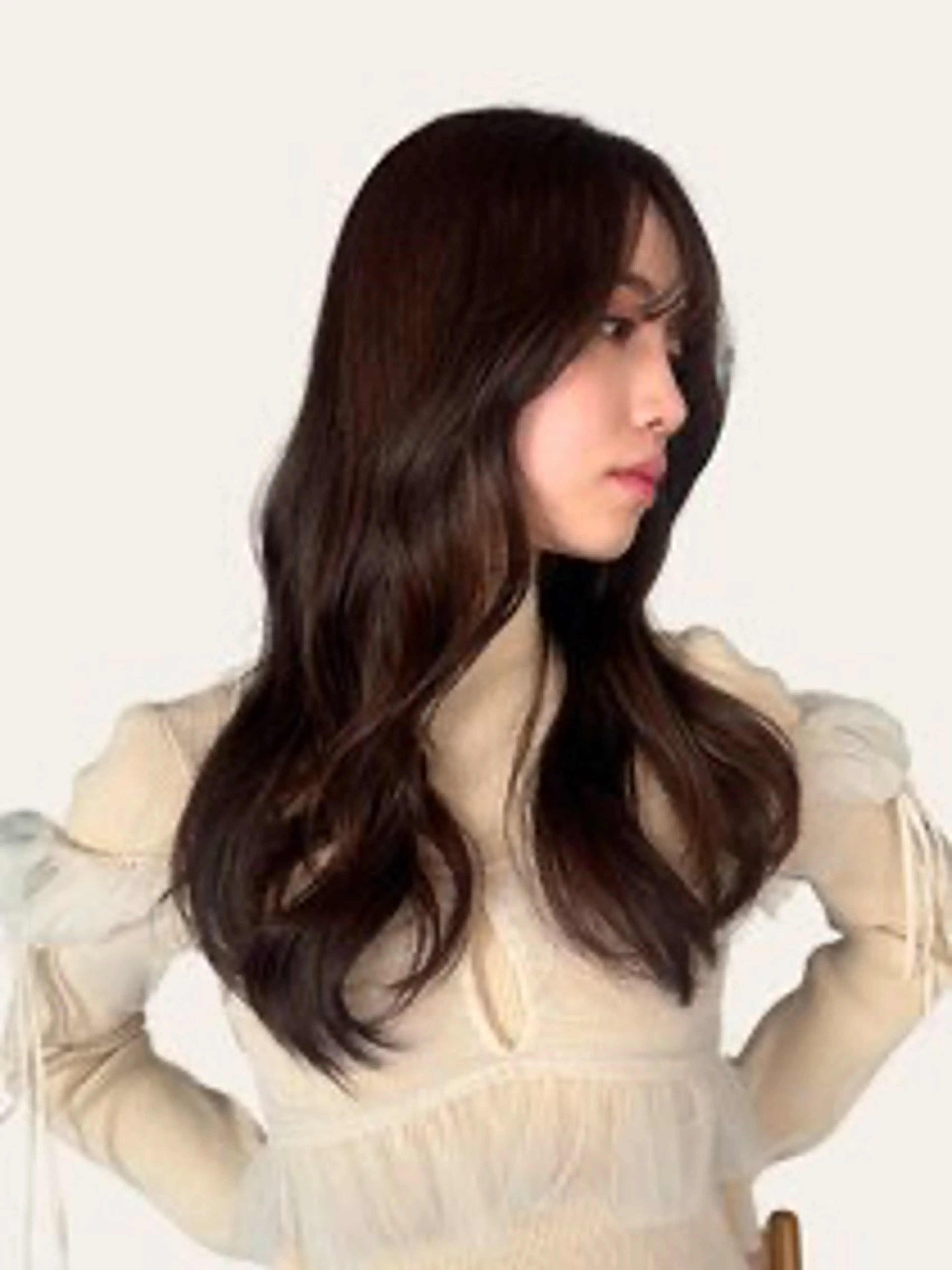 セミロング 八村 一花のヘアスタイル