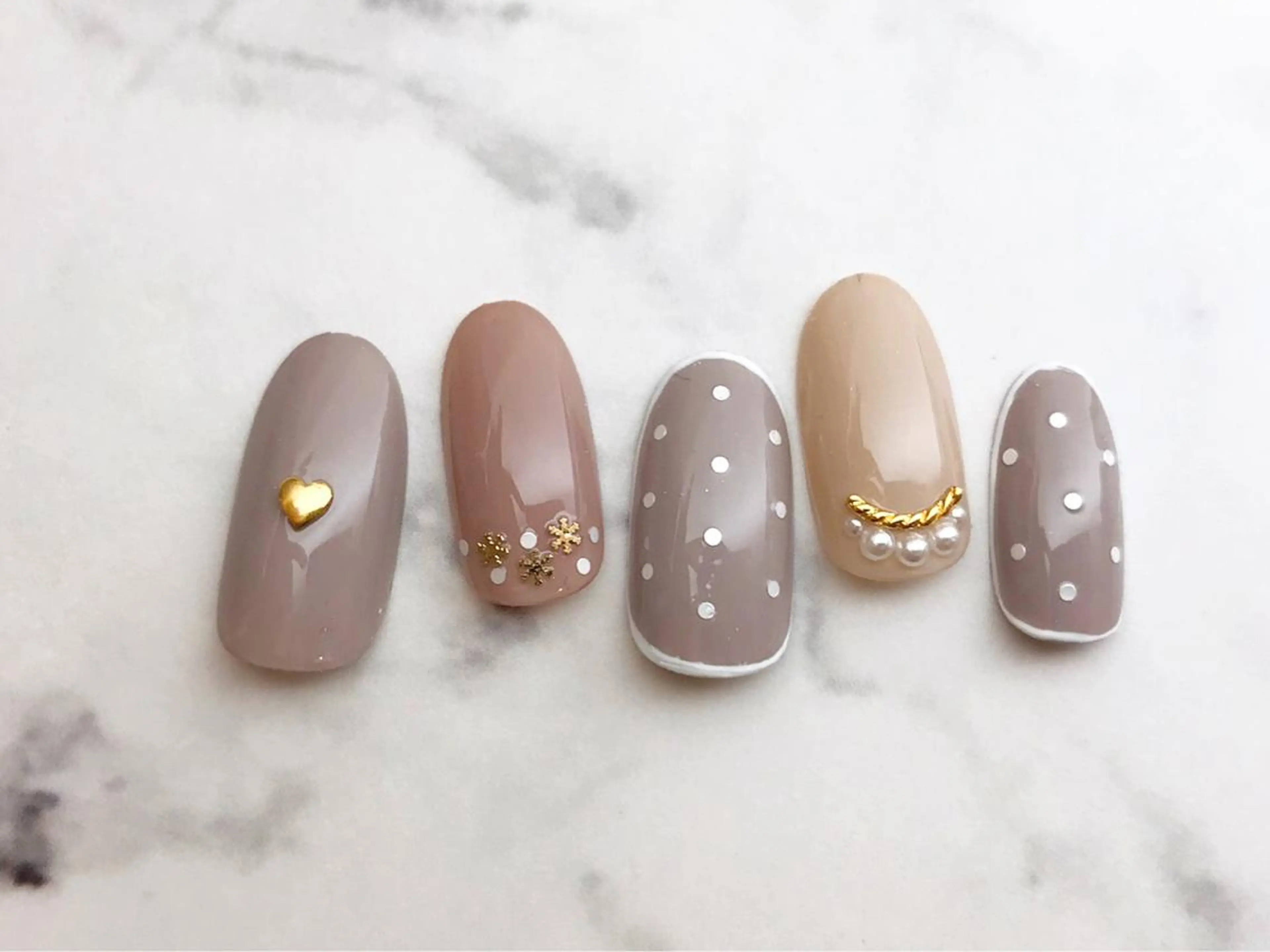 ネイル リセ有楽町店 ネイリストのネイルデザイン