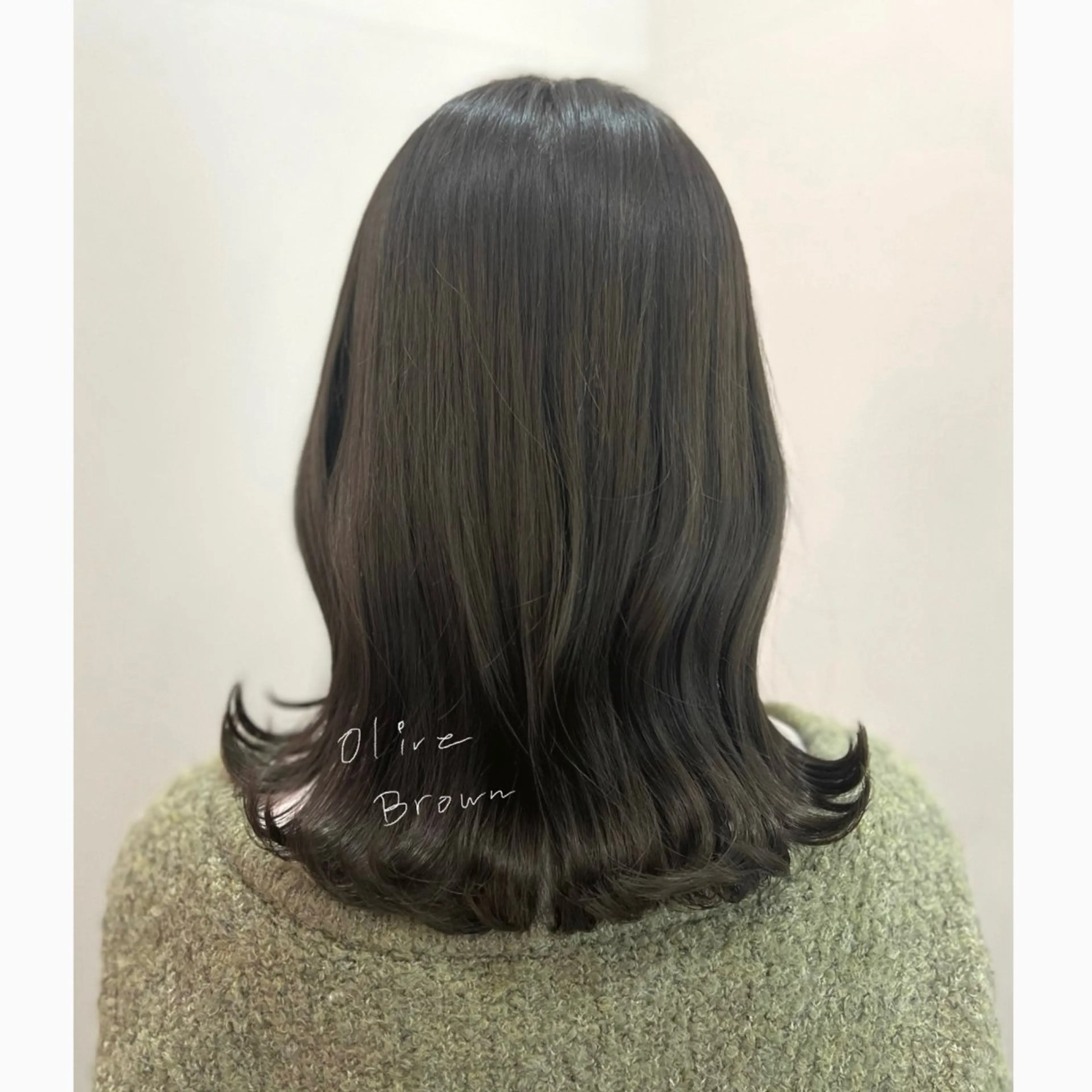 ミディアム カラー ブラウンカラー ダブルカラー オリーブブラウン オリーブカラー Luana .Rioneのマツエク・マツパデザイン