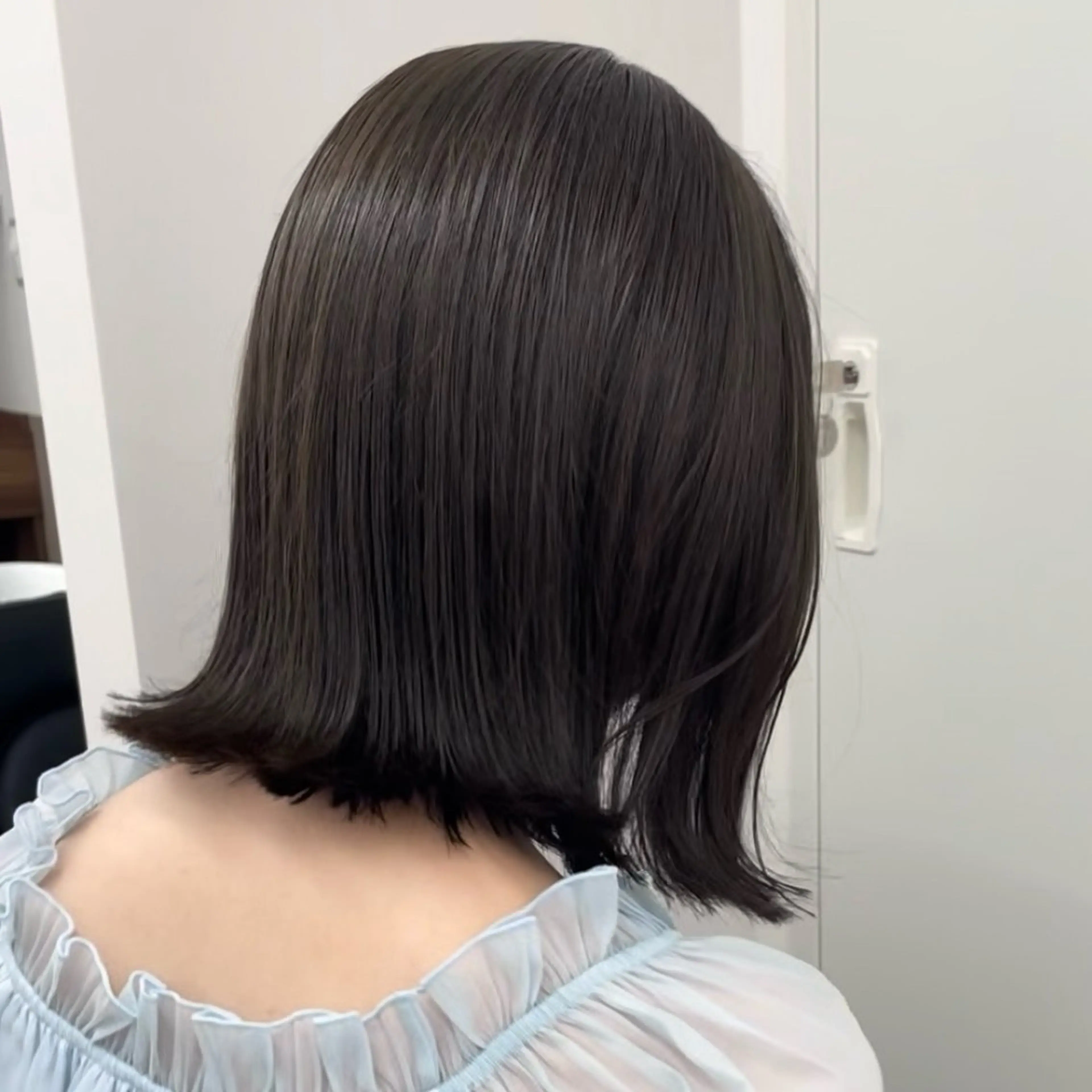 ミディアム カラー 透明感カラー グレージュ オリーブグレージュ オリーブグレー カット ヘアカラー 澤 佑華 🎀 透明感カラーのヘアスタイル