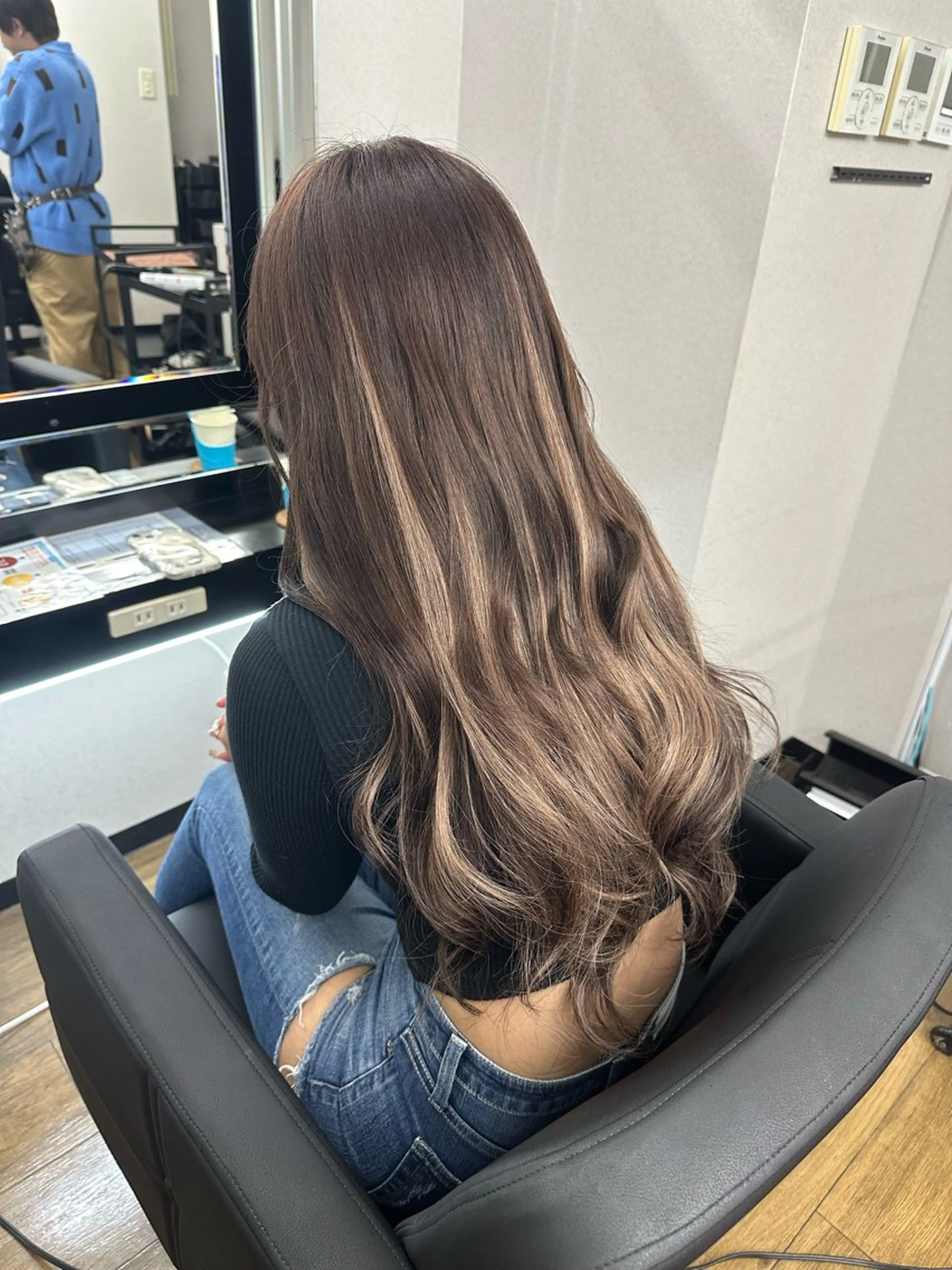 ロング カット エクステ 韓国ヘア×ハイトーン AYA💫のヘアスタイル