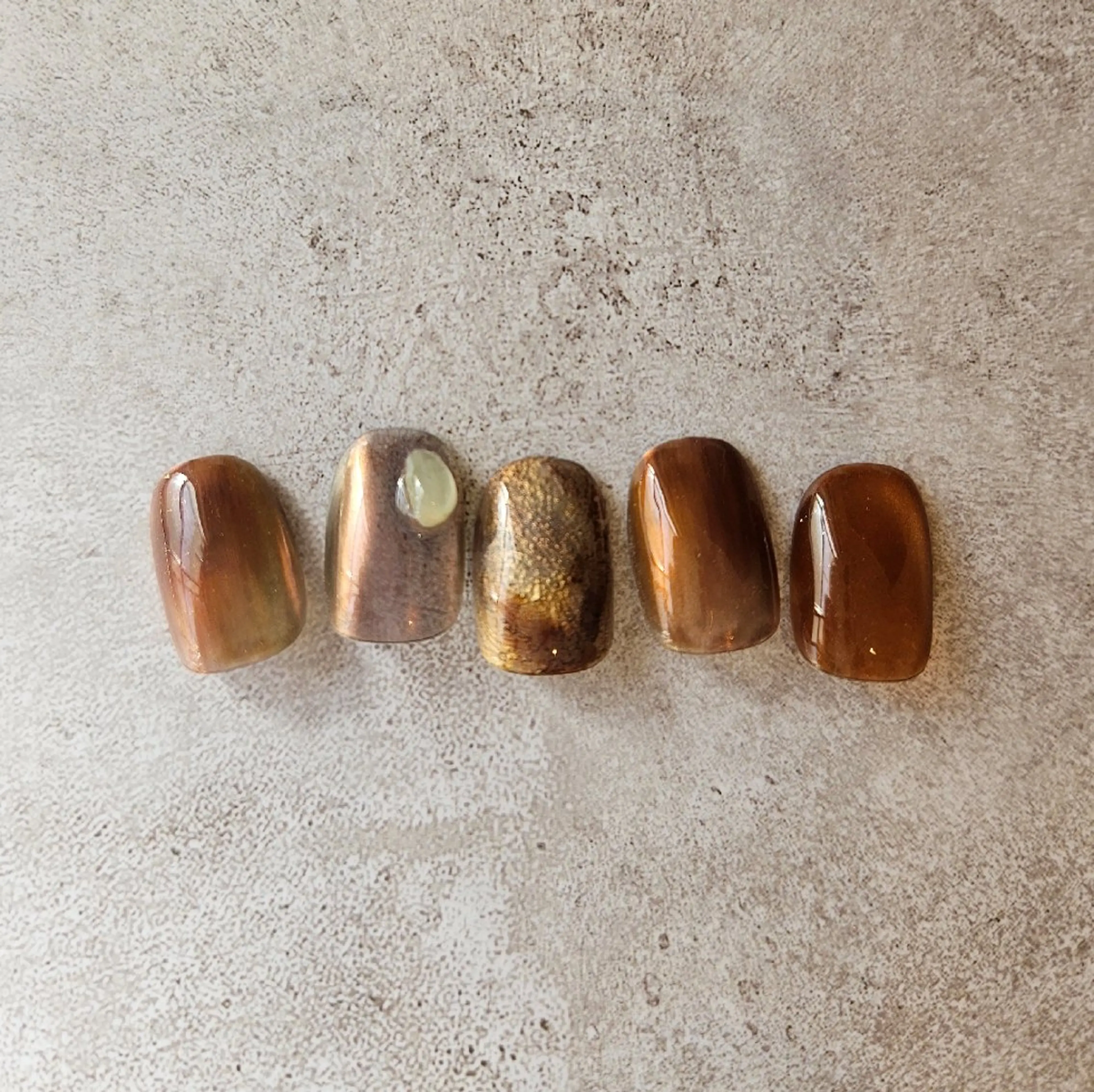 ネイル ジェルネイル マグネットネイル ニュアンスネイル パラジェル バレンタイン ハンドネイル Nailsalon manoのネイルデザイン