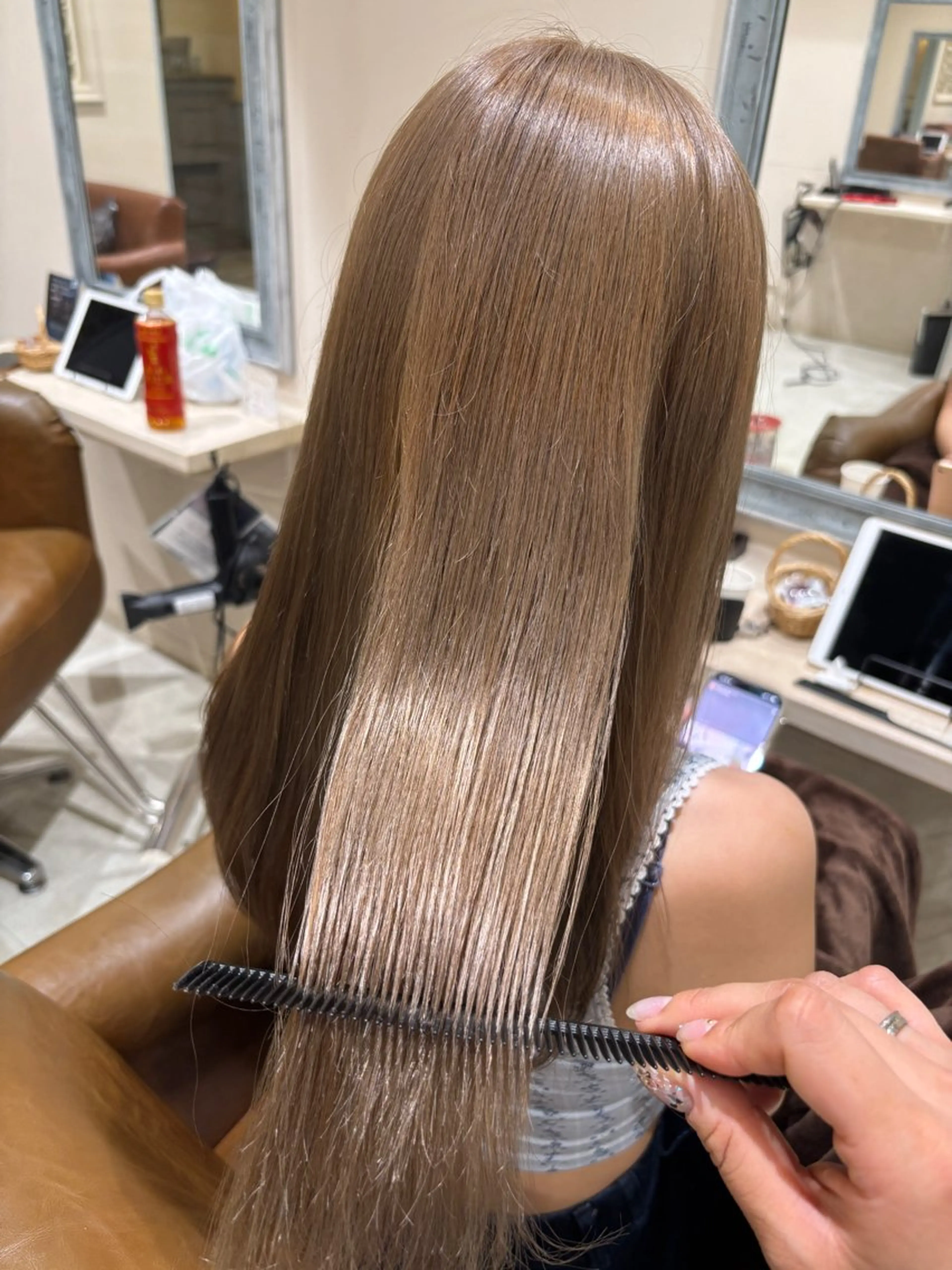 ロング カット ヘアカラー FRAME ASUKAのヘアスタイル