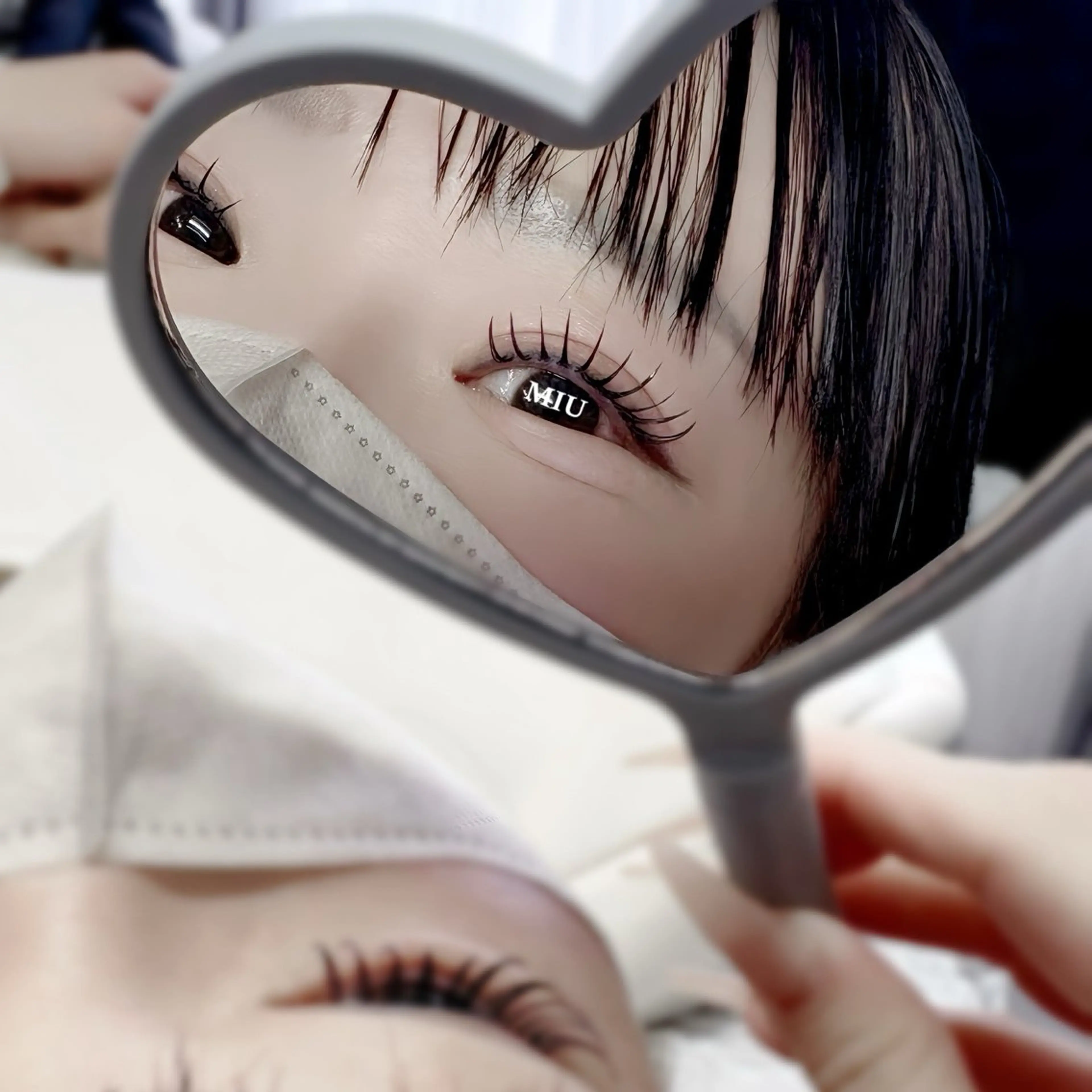 マツエク・マツパ MIU by emu所属・MIU by emu ｱｲﾗｯｼｭのマツエク・マツパデザイン