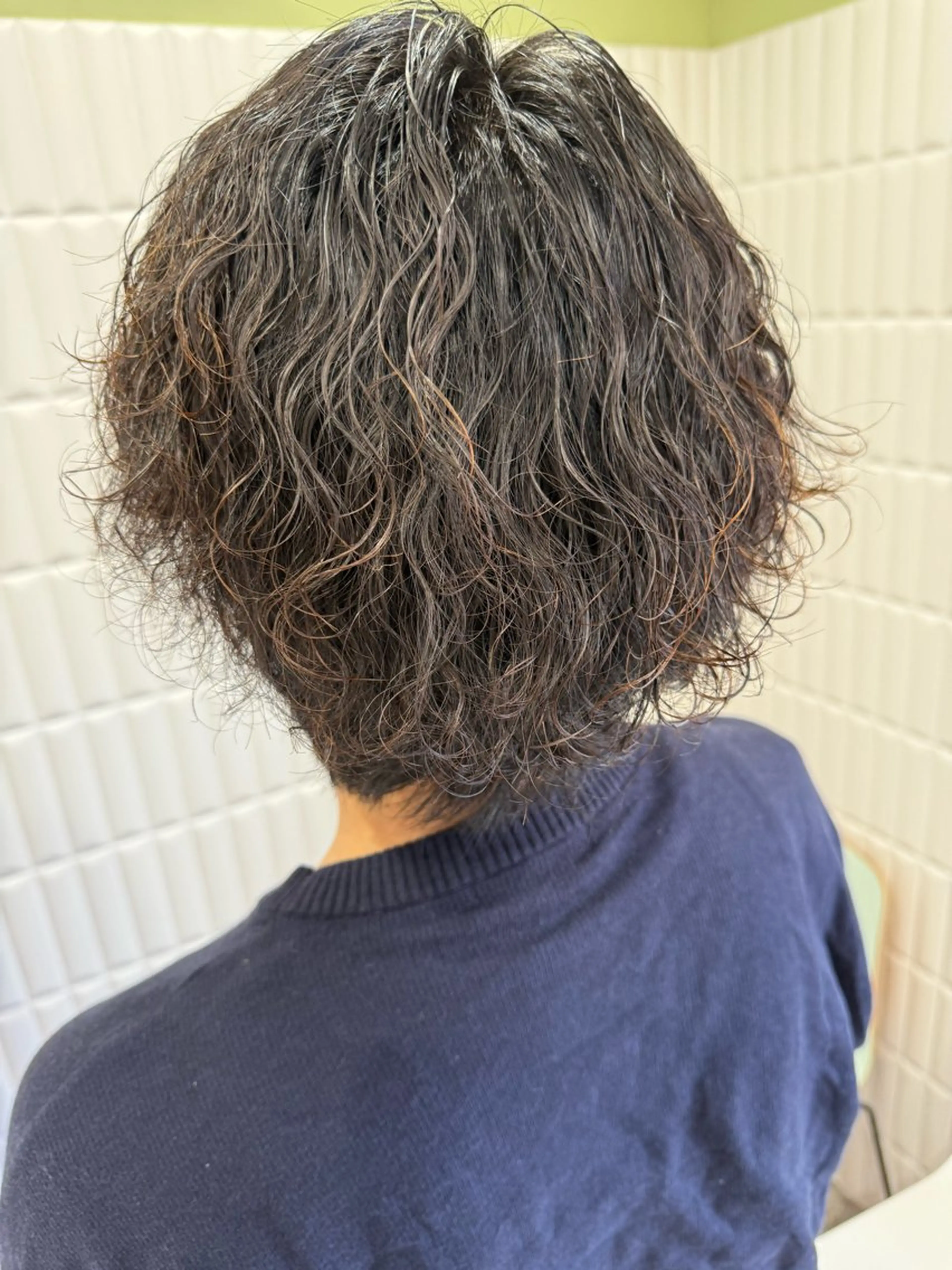 メンズ 新宅 綾乃のヘアスタイル