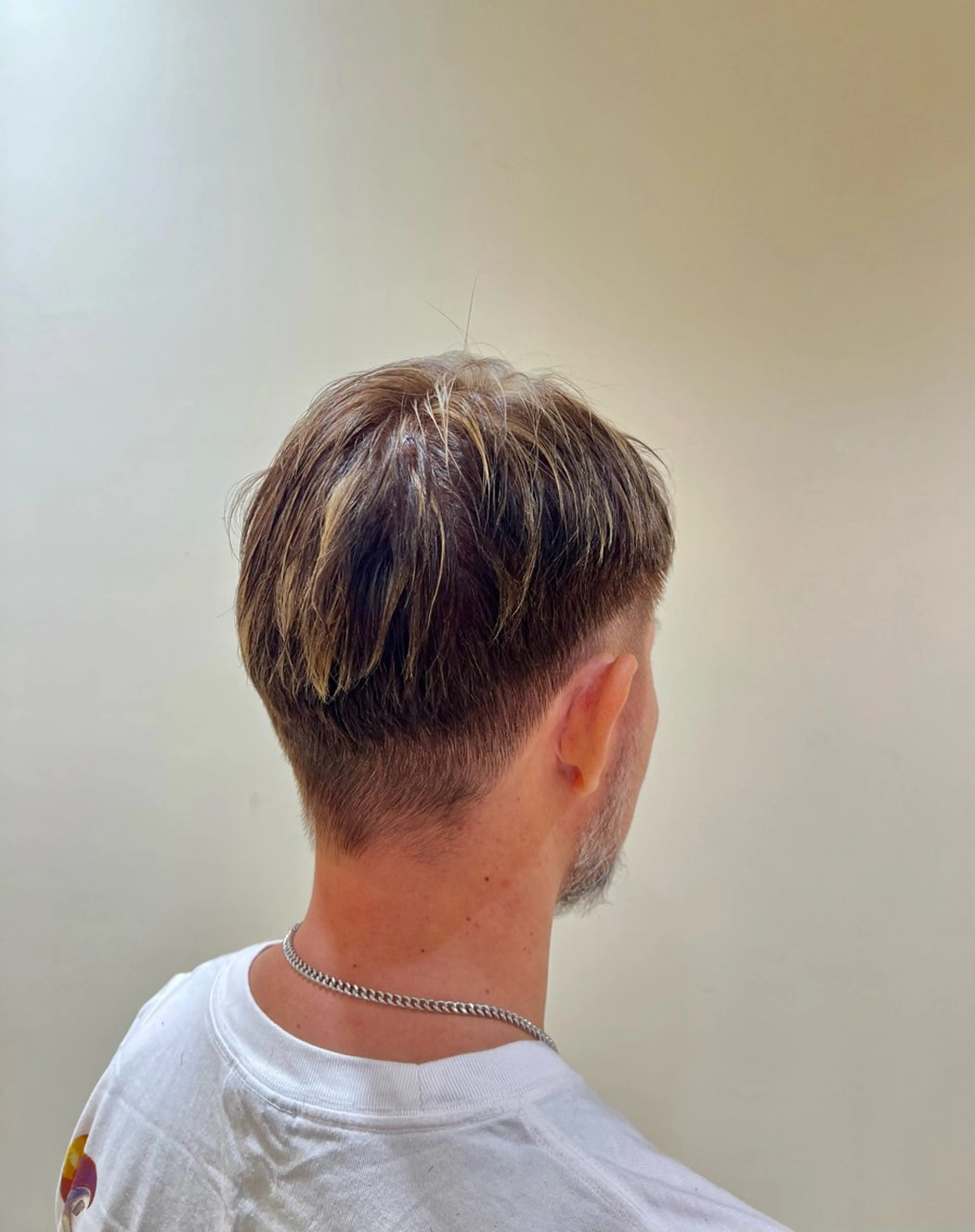 カラー メンズ メンズハイライト ハイライトカラー 吉澤 杏美のヘアスタイル