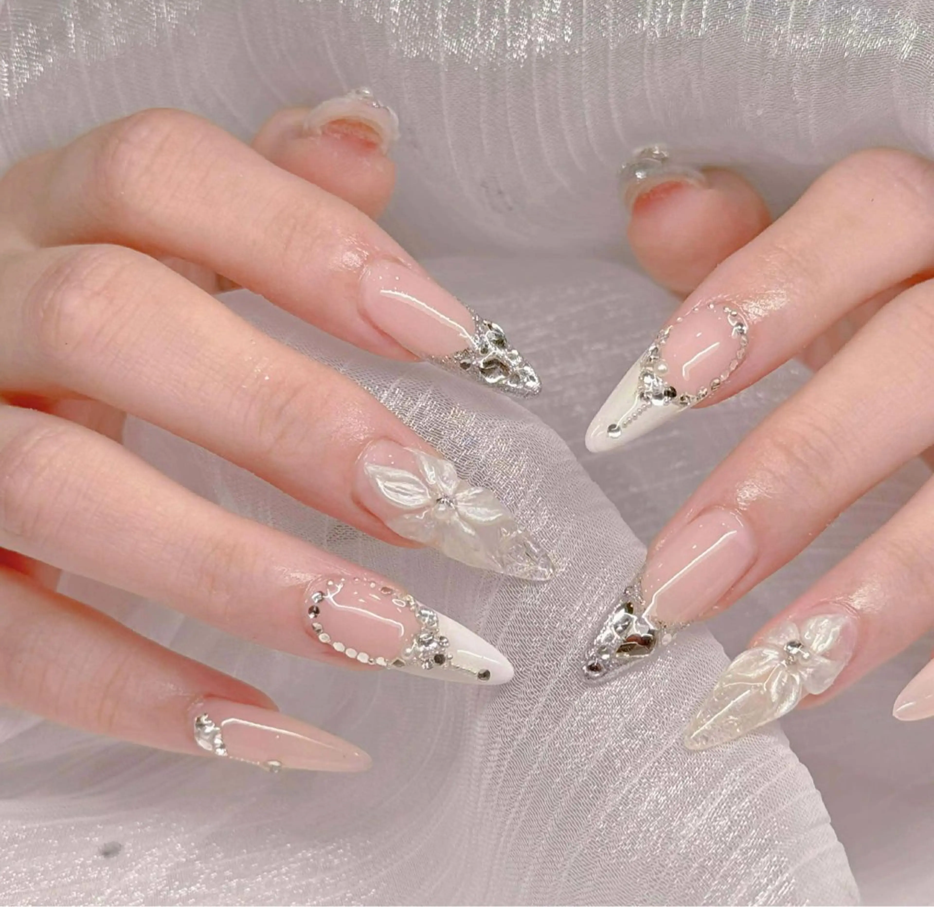 ネイル オーロラネイル ブルー チークネイル フットネイル フレンチネイル ハンドネイル HANA ハナのネイルデザイン