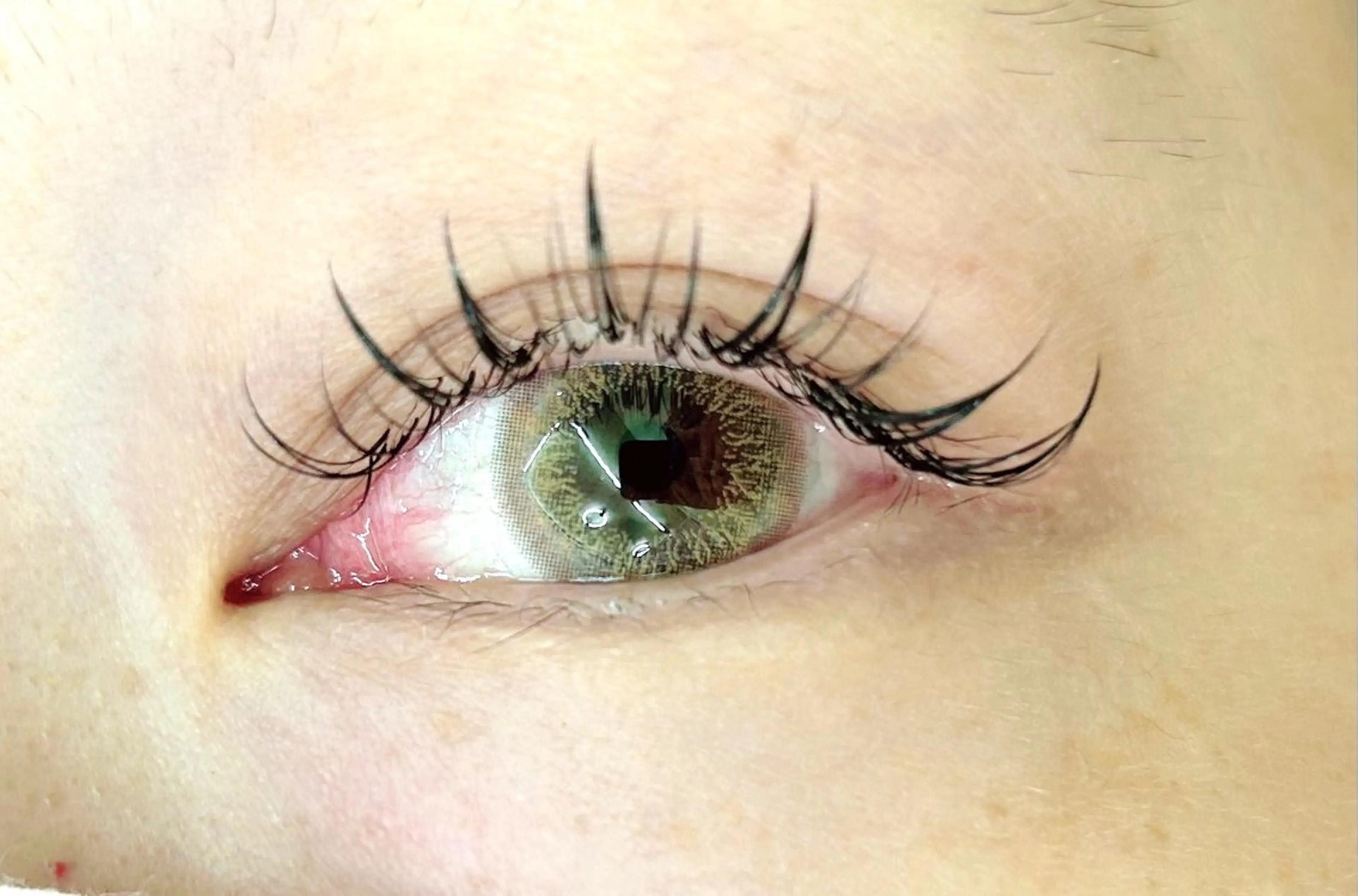 マツエク・マツパ popi 片岡のヘアスタイル