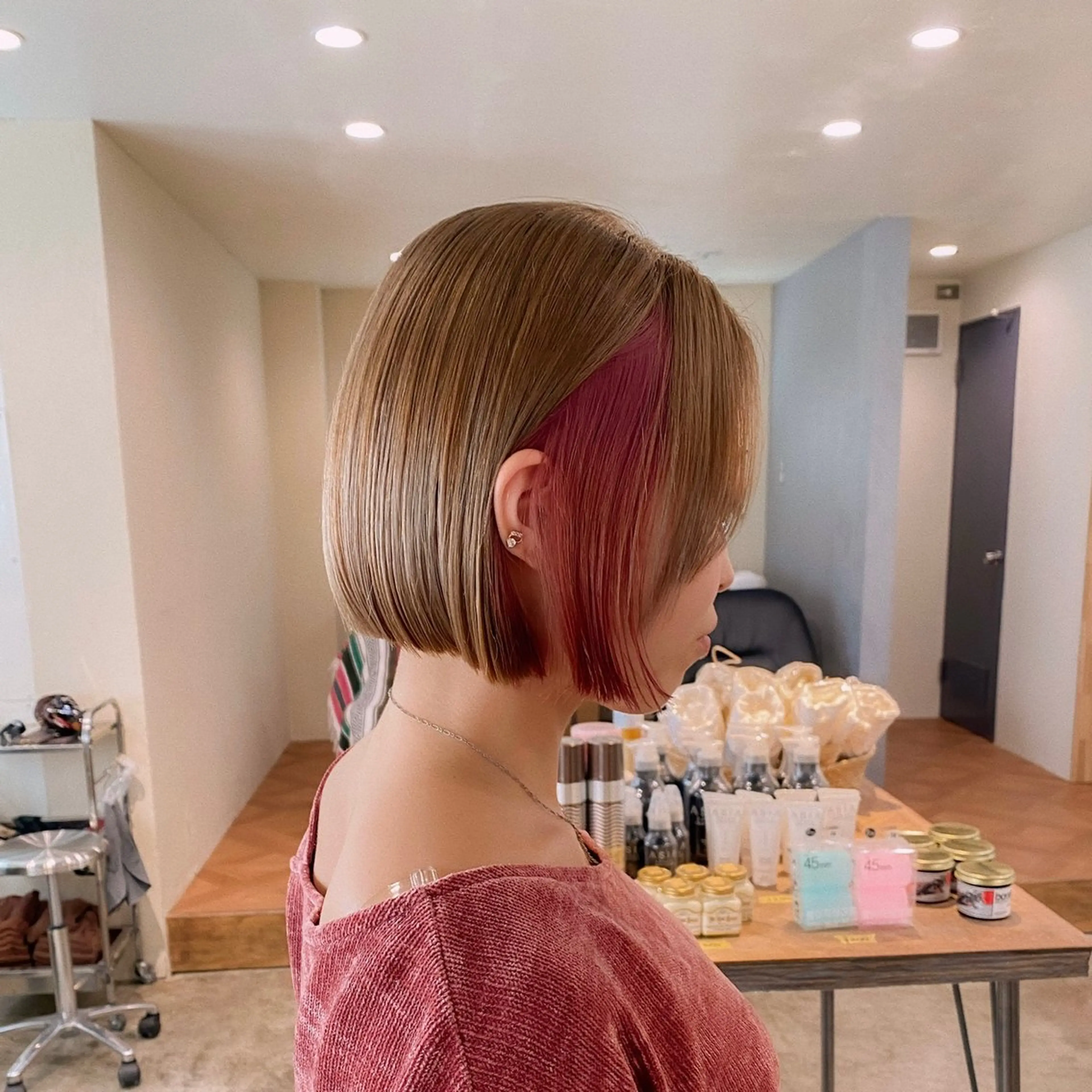 ショート カラー ブリーチ 縮毛矯正 カット ヘアカラー トリートメント 板谷みさき /艶ボブ/藤沢美容室のヘアスタイル