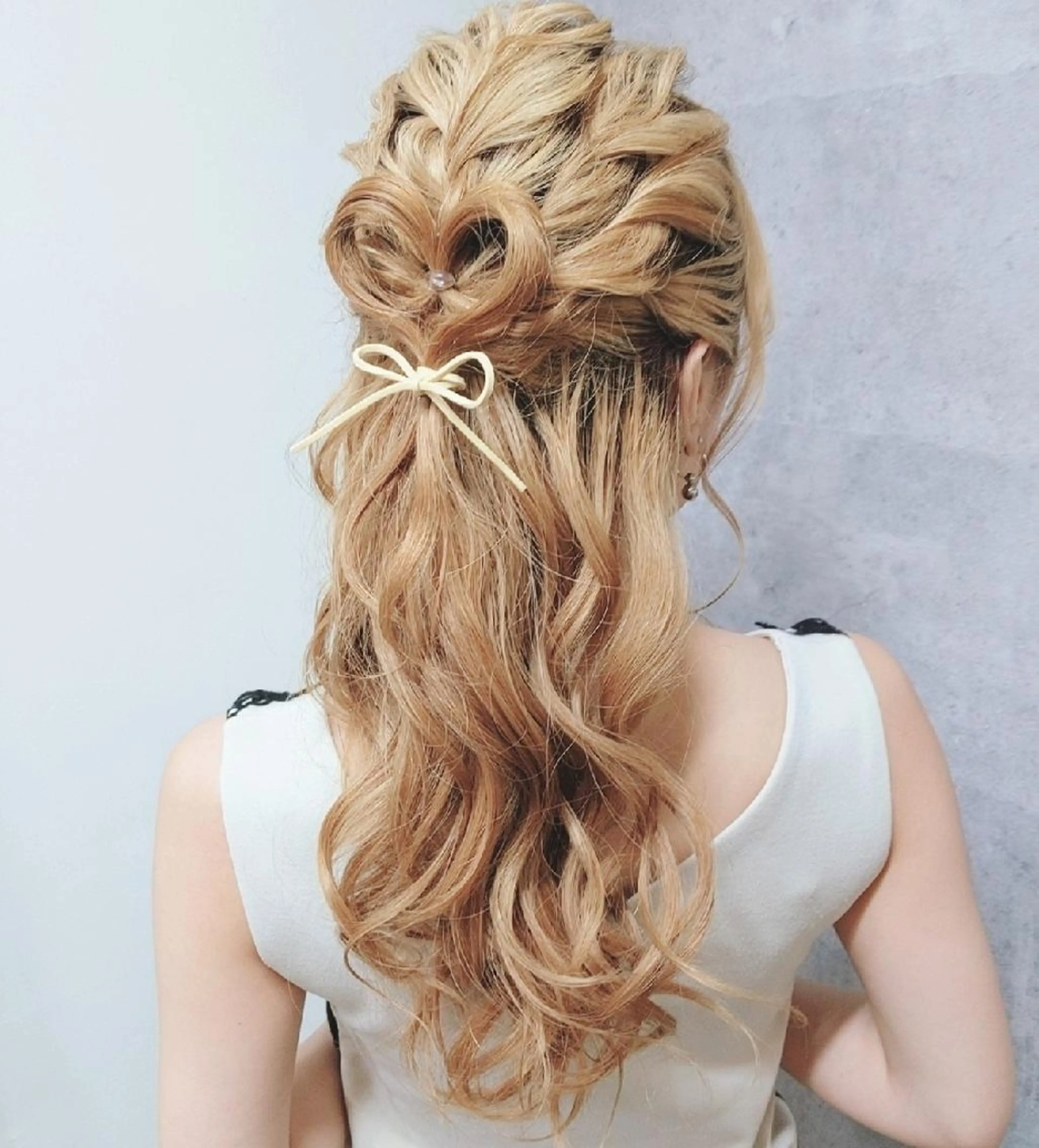 ロング ヘアアレンジ ハーフアップ PRIVATE SALON EYES所属・EYES リアのマツエク・マツパデザイン