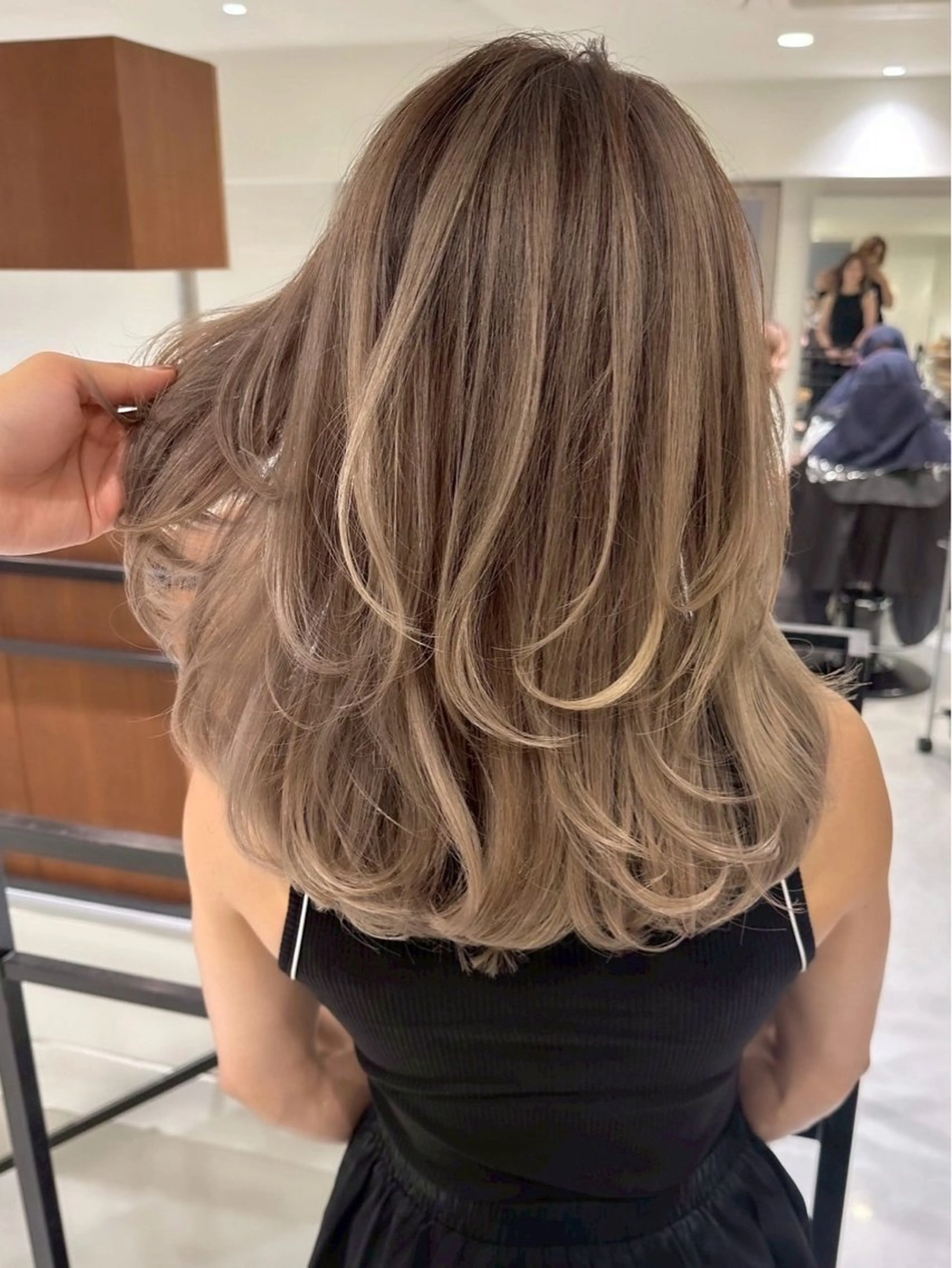 ロング カラー ハイトーンカラー レイヤーカット ヘアカラー 🌈透明感カラー🌈 🌟吉田祐介🌟のヘアスタイル