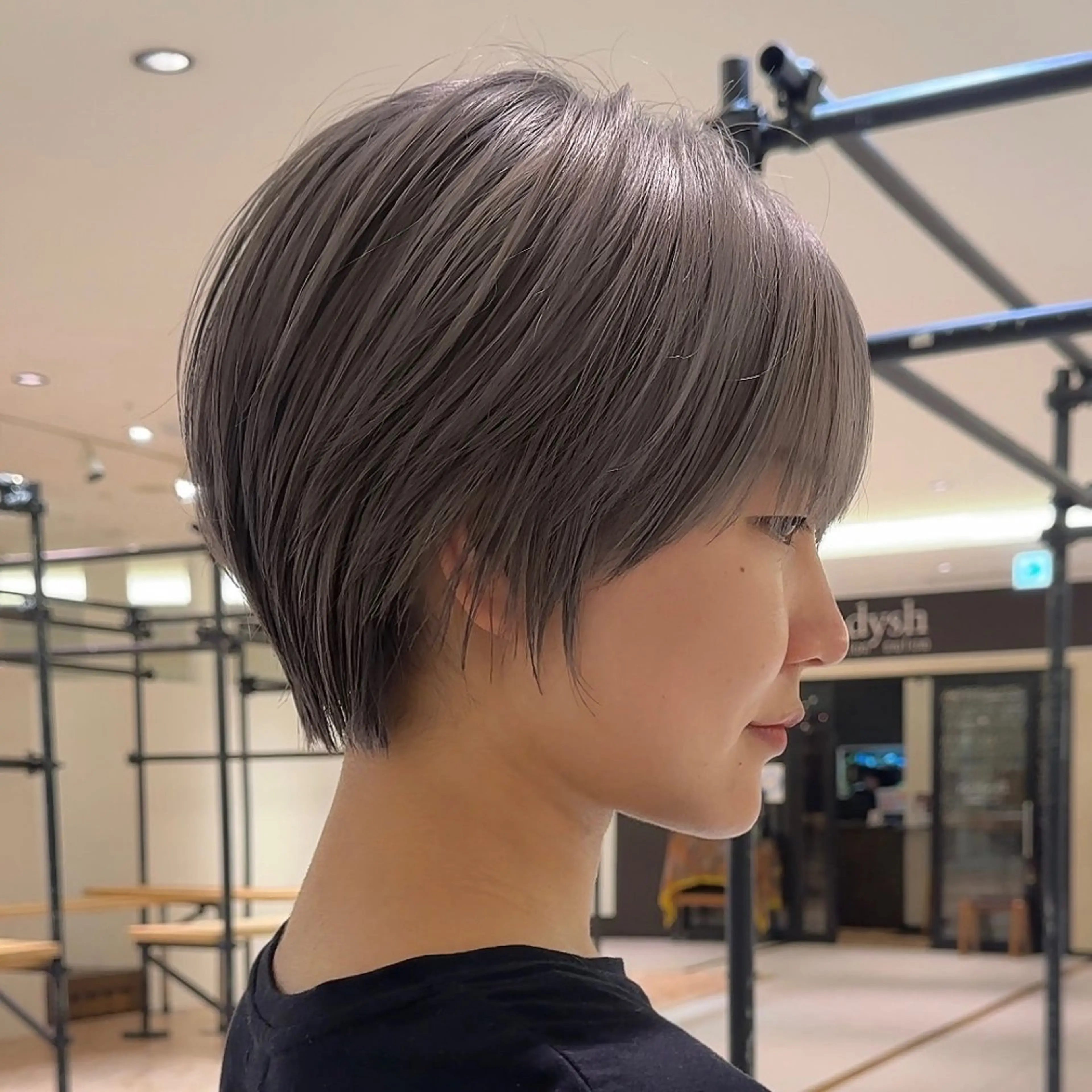 ショート 岸本 理希のヘアスタイル