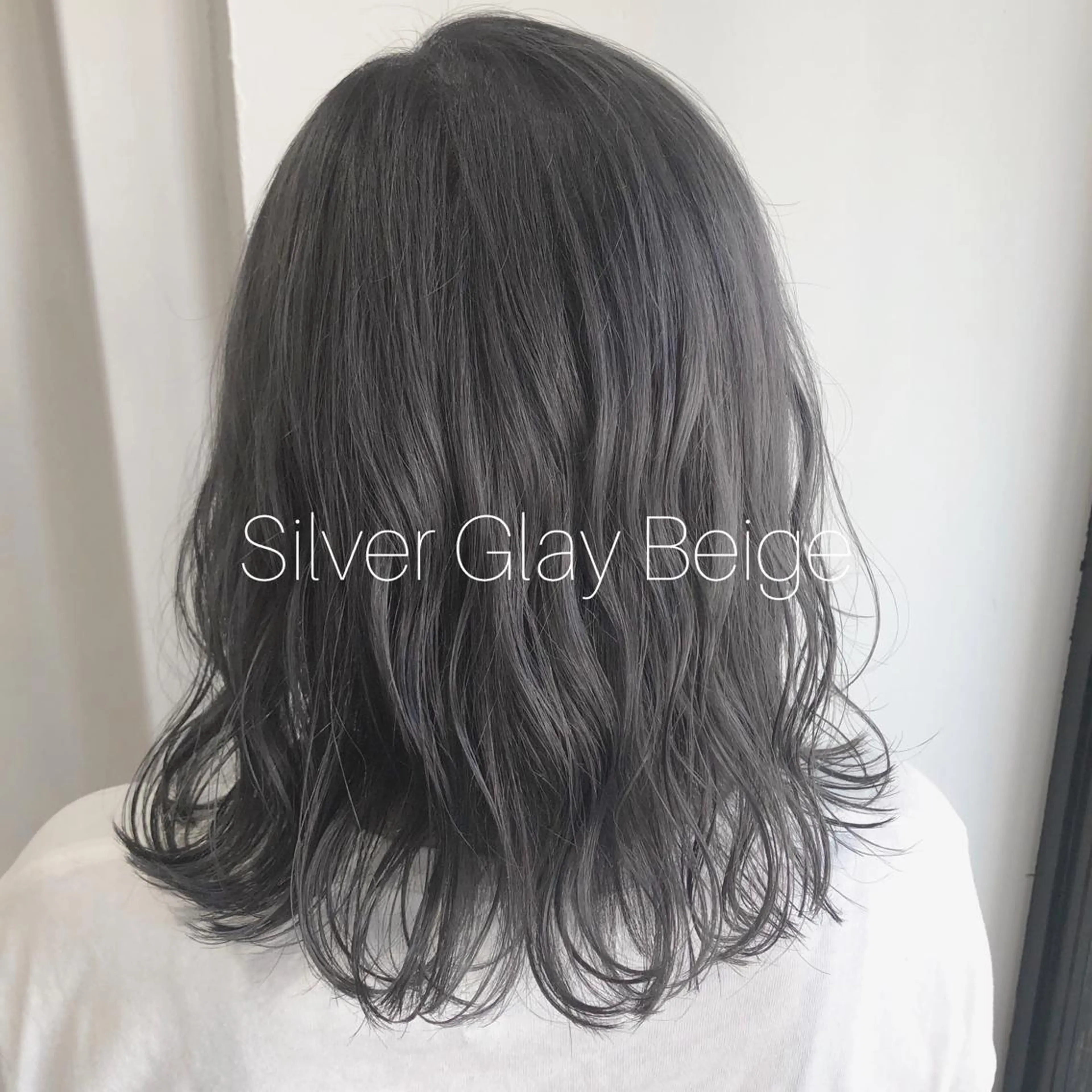 セミロング カラー グレージュ シルバー シルバーグレージュ 👑髪質改善の匠👑 サンジョウ ユウキのヘアスタイル