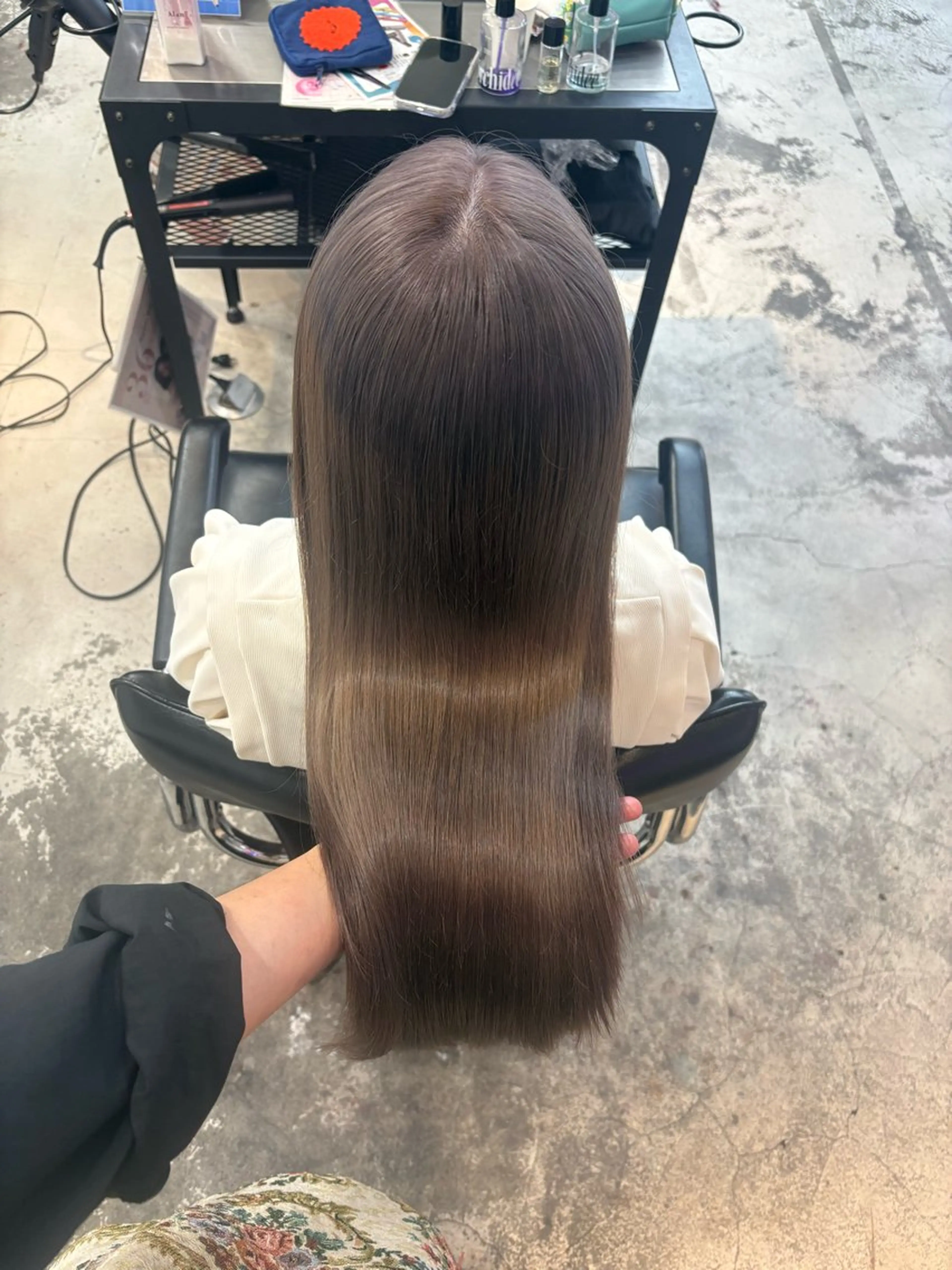 セミロング カラー ヘアカラー トリートメント ハイトーン×デザイン 🪽🫧HIKARIのヘアスタイル