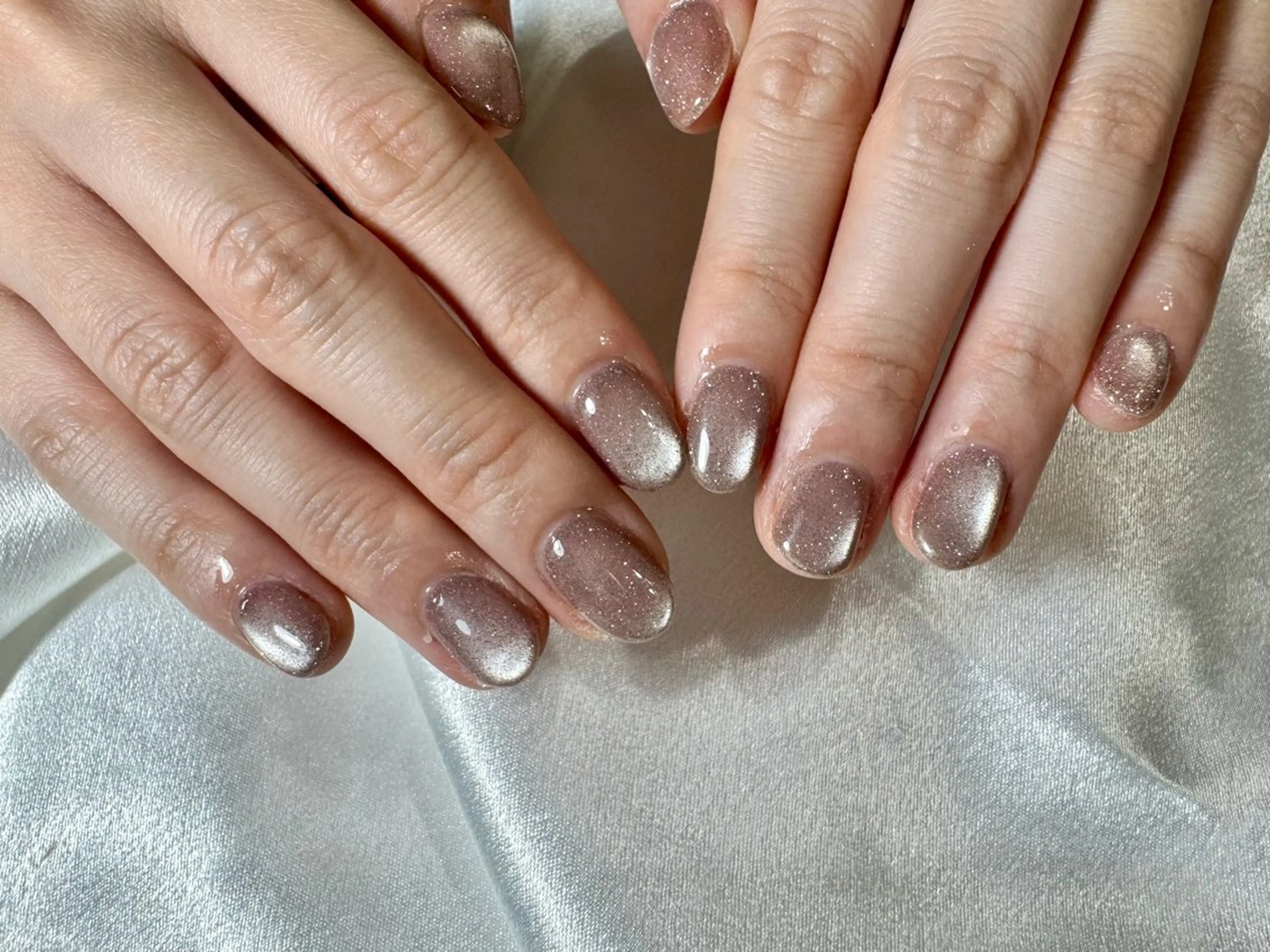 ネイル オーロラネイル 桜ネイル フラッシュネイル フラッシュマグ フラワーネイル ハンドネイル kikinail 溝の口のネイルデザイン