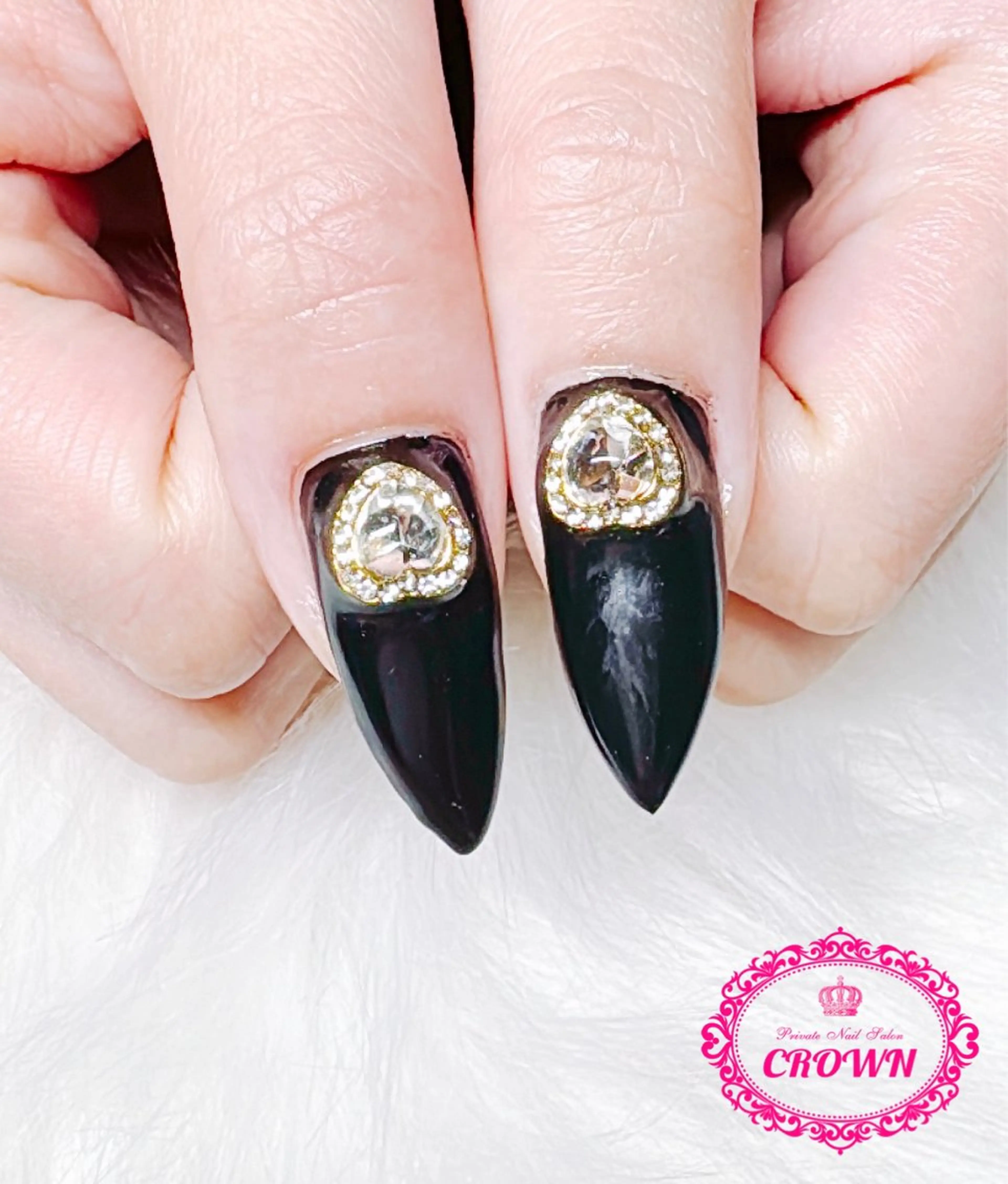ネイル CROWN プライベートサロンのネイルデザイン