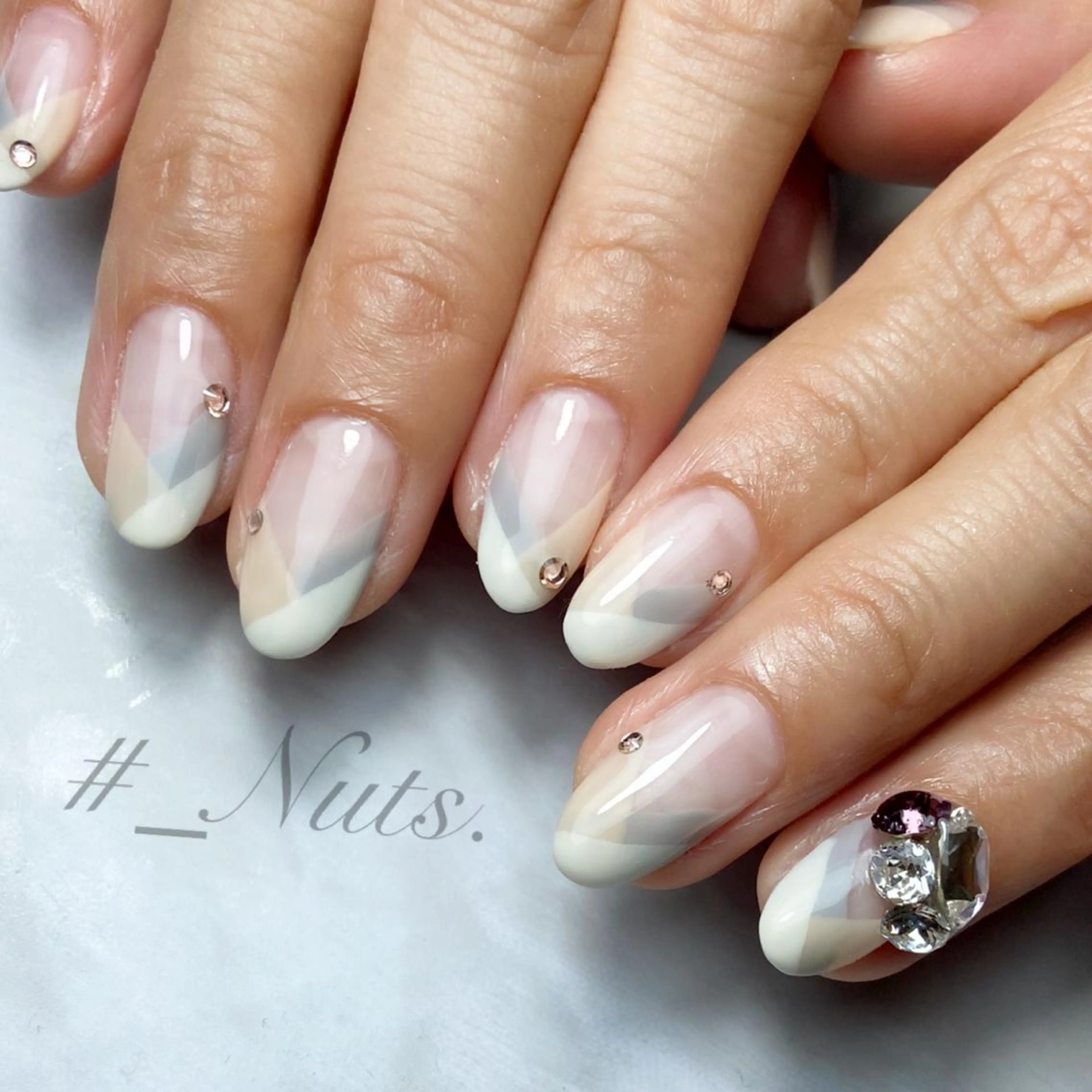 ネイル 土居 夏美のマツエク・マツパデザイン