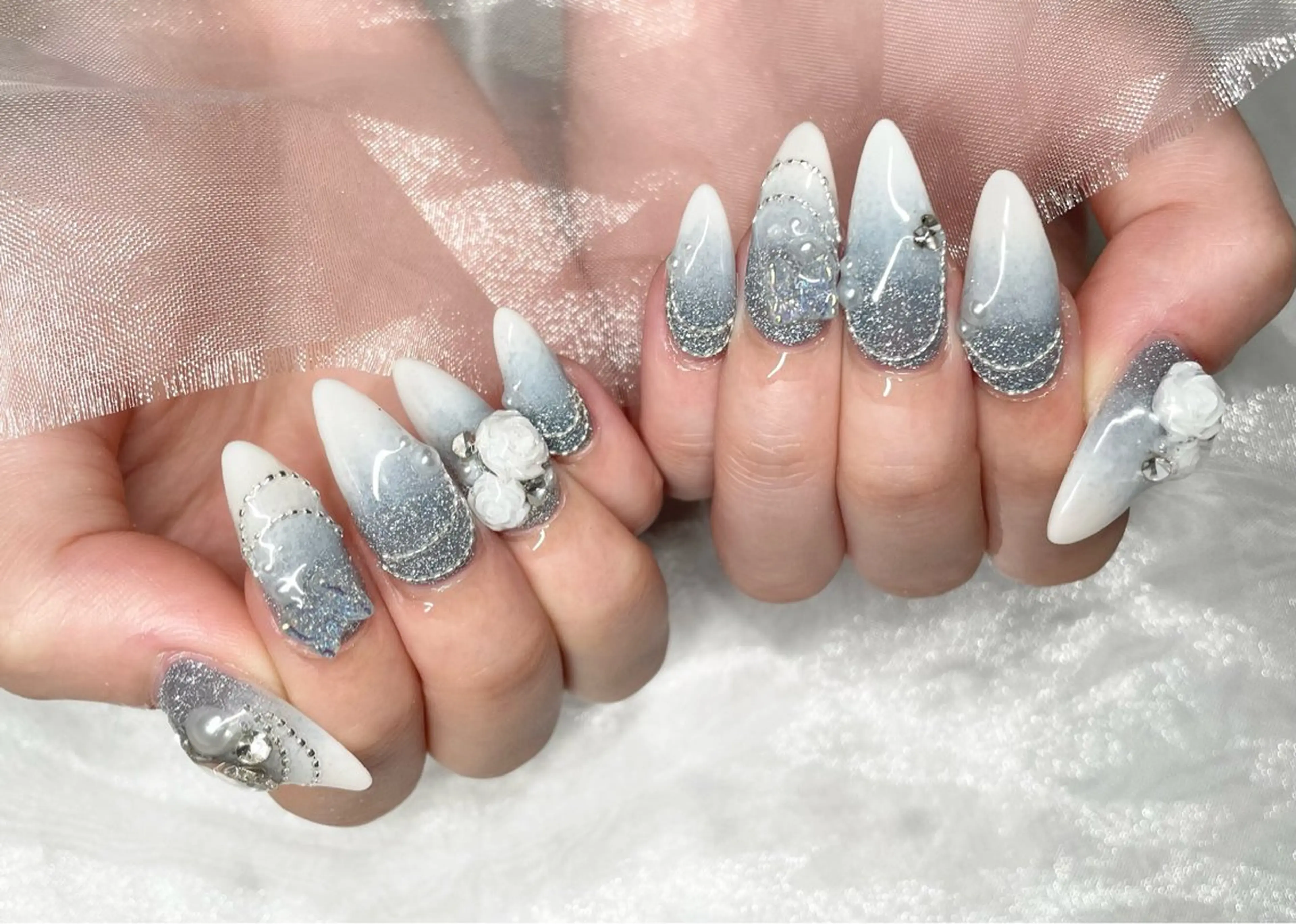 ネイル ハンドネイル Roi〈ロワ〉 Minakoのネイルデザイン