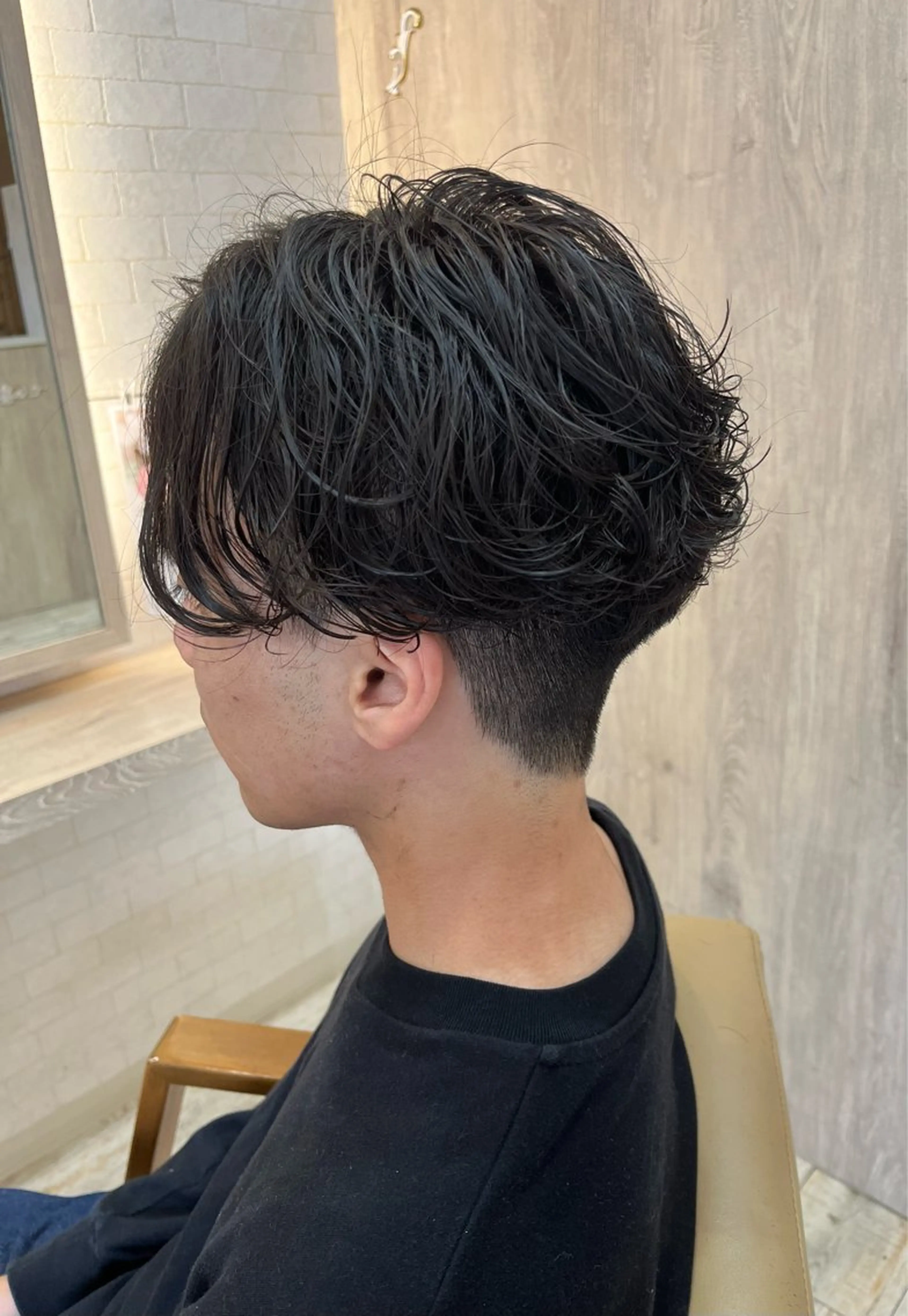 ショート パーマ メンズ 波巻きパーマ カット パーマ 宮嶋 勇輔のヘアスタイル