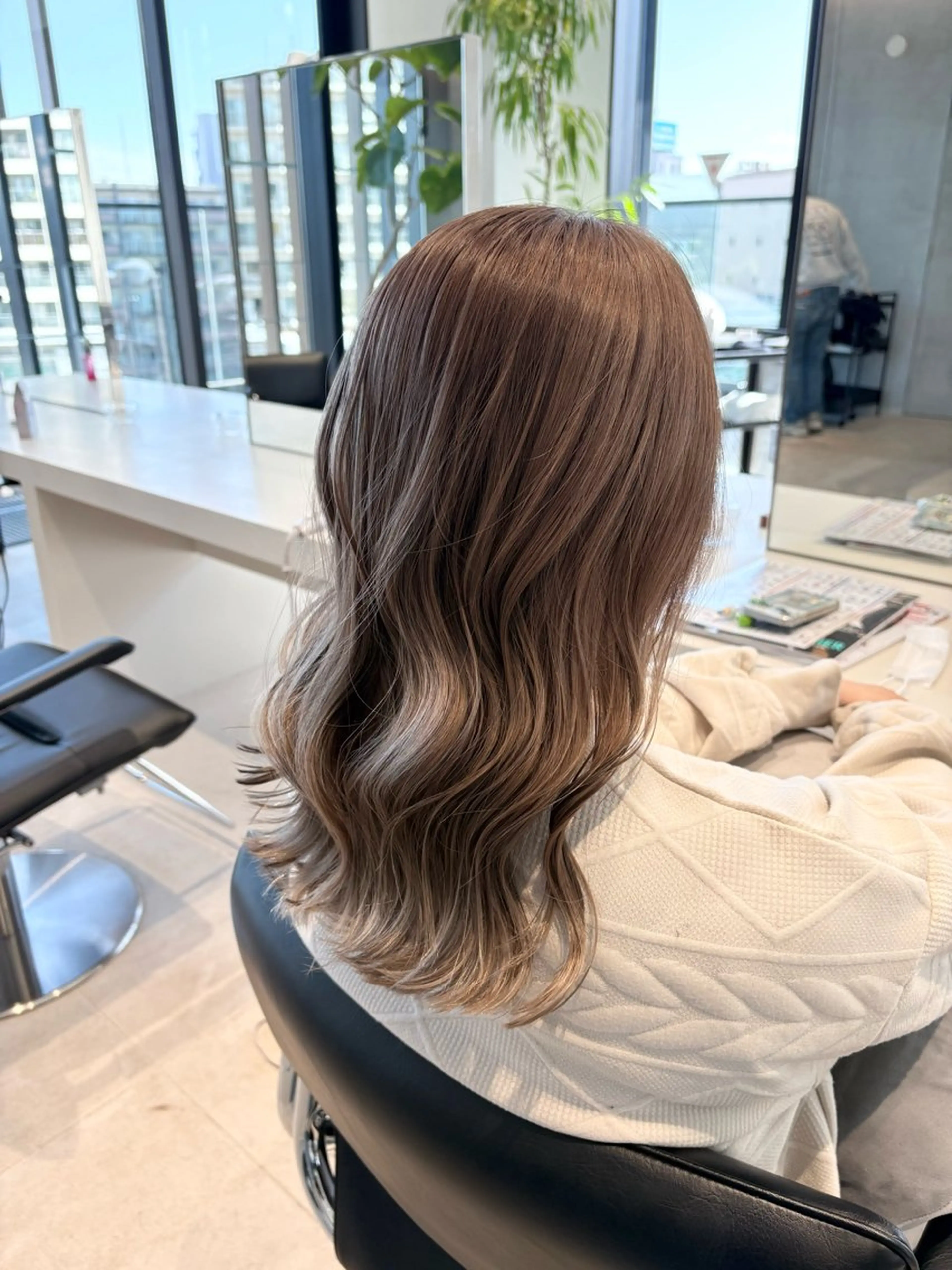 ロング ヘアカラー トリートメント メンズバレイヤージュ 斉藤春のヘアスタイル