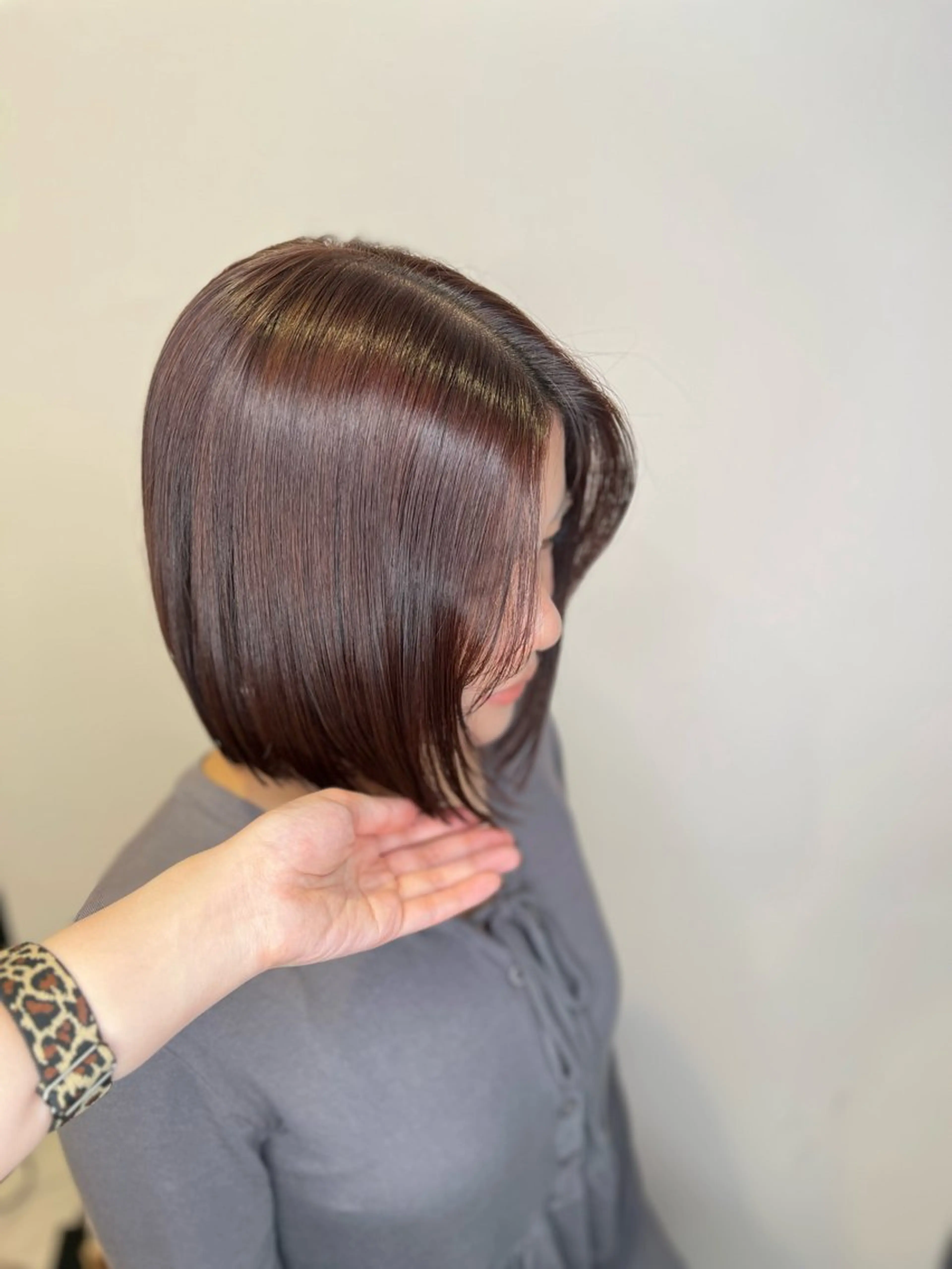 ショート カラー グラースアンジュ浦和ワシントンホテル店所属・新井 愛佳のヘアスタイル