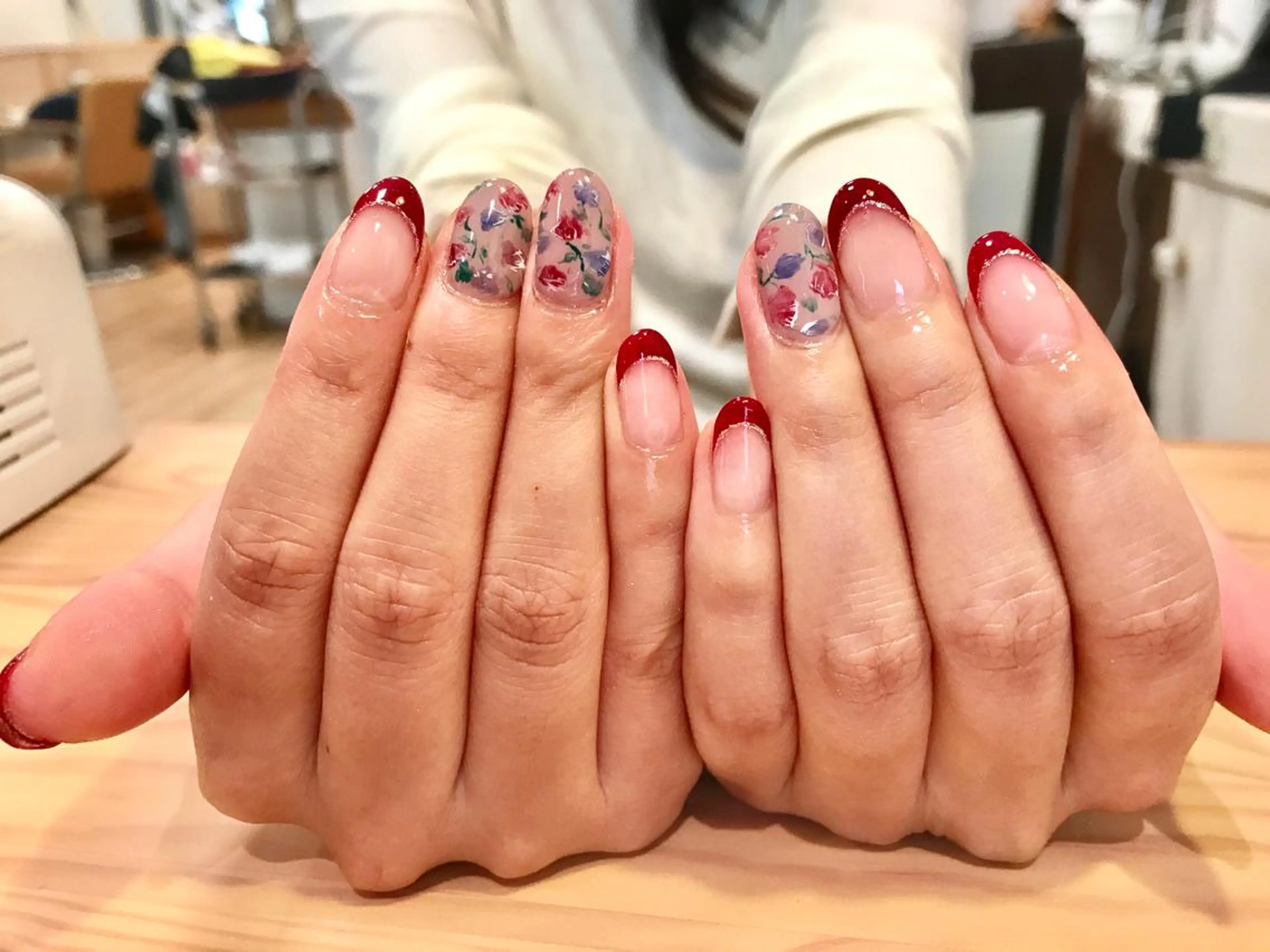 ネイル アートネイル ボルドー フラワーネイル フレンチネイル 佐藤  悠子のネイルデザイン