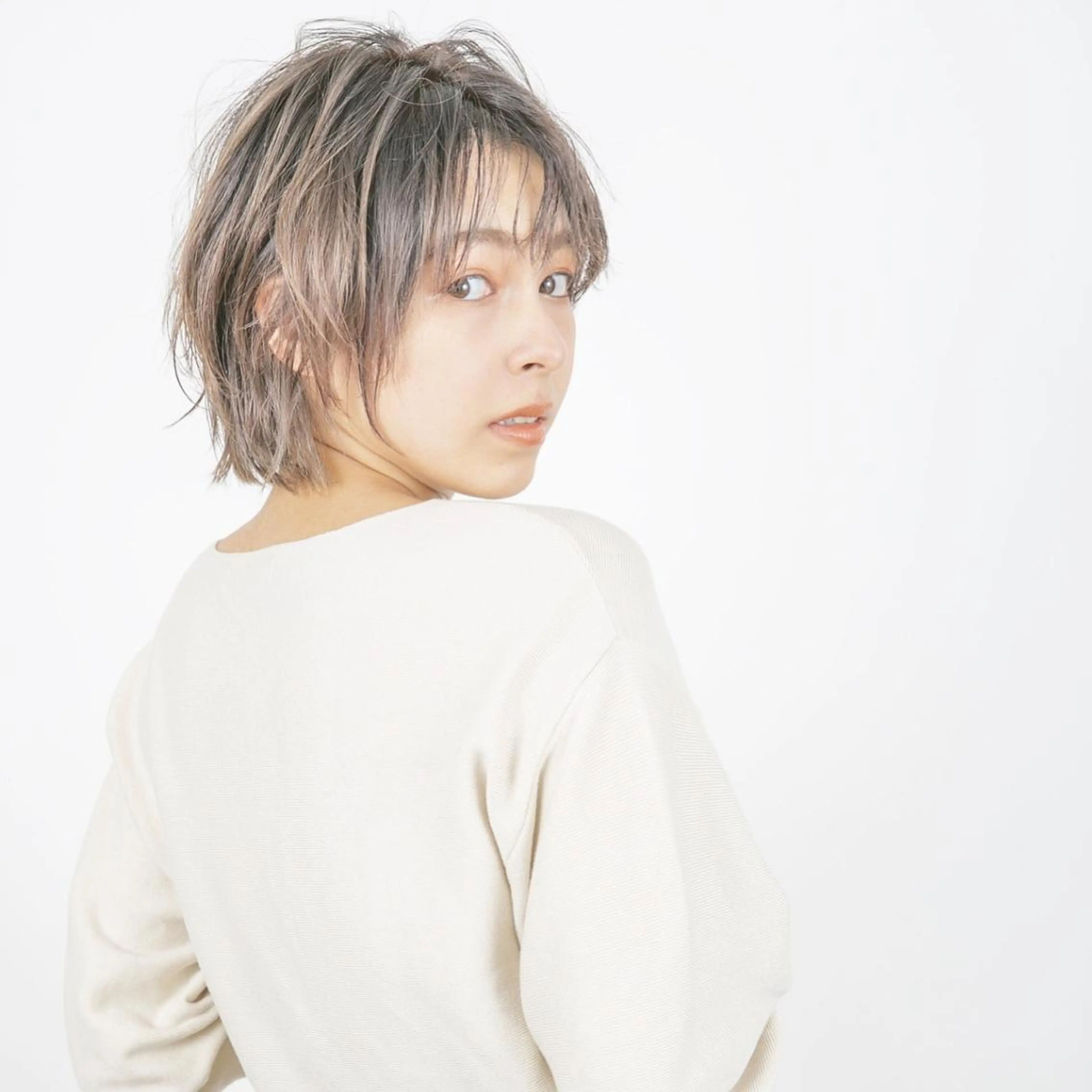 ショート 髪質改善ストレート、 カラー清野雄大のヘアスタイル