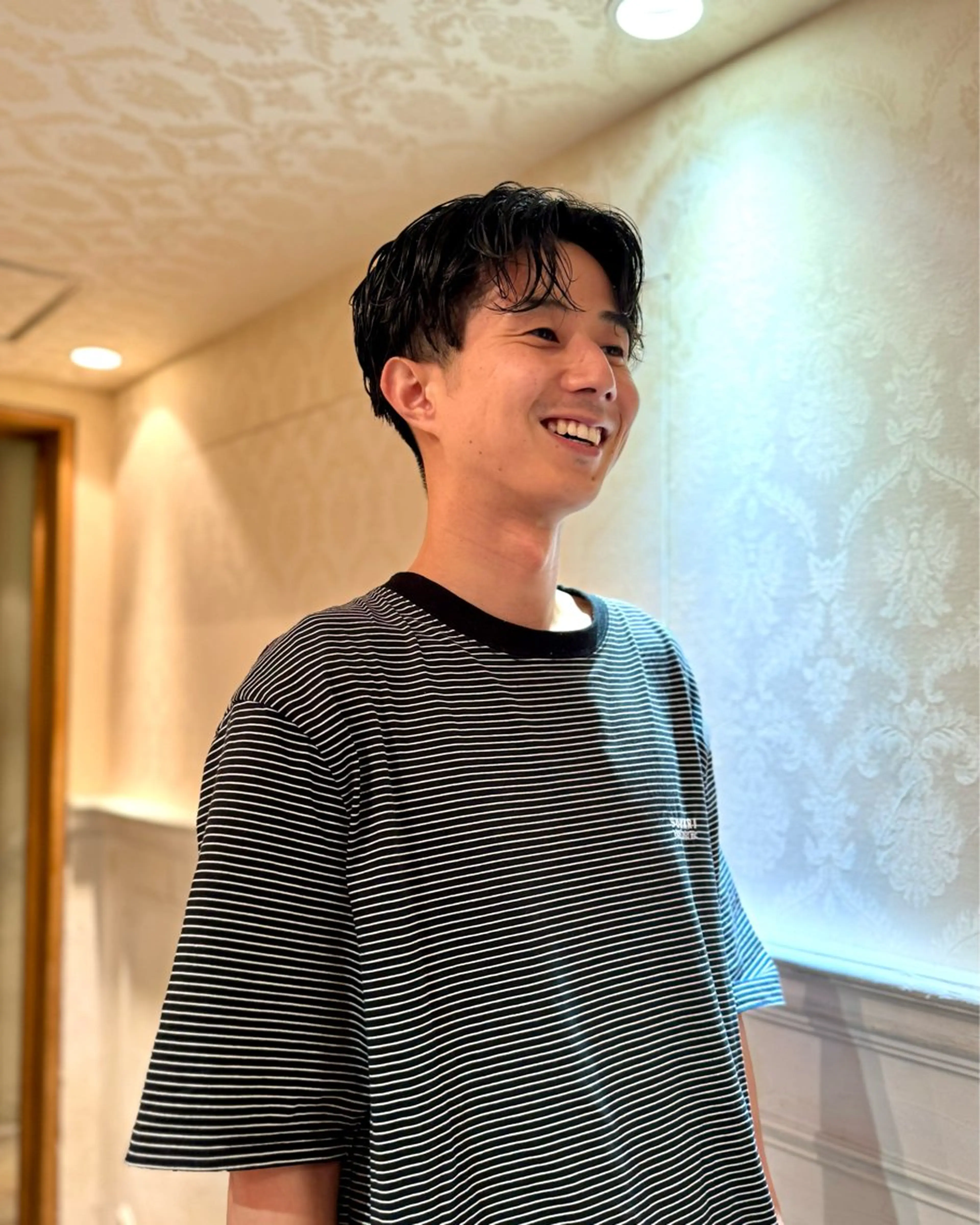 メンズ センターパート スパイキーショート 大人パーマ 丸山のヘアスタイル