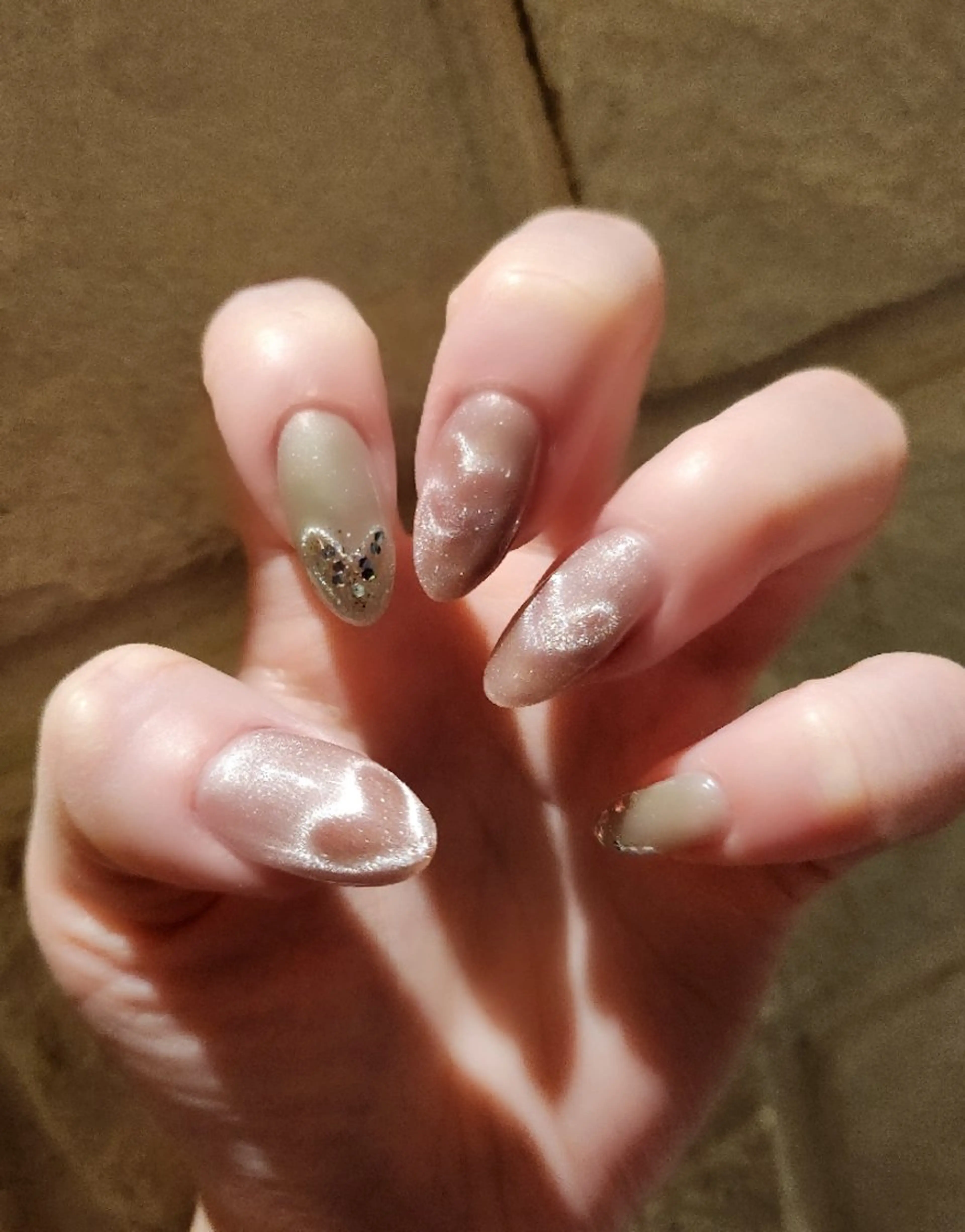 ネイル ハート マグネットネイル nail salon lux所属・ネイリスト yukaのネイルデザイン