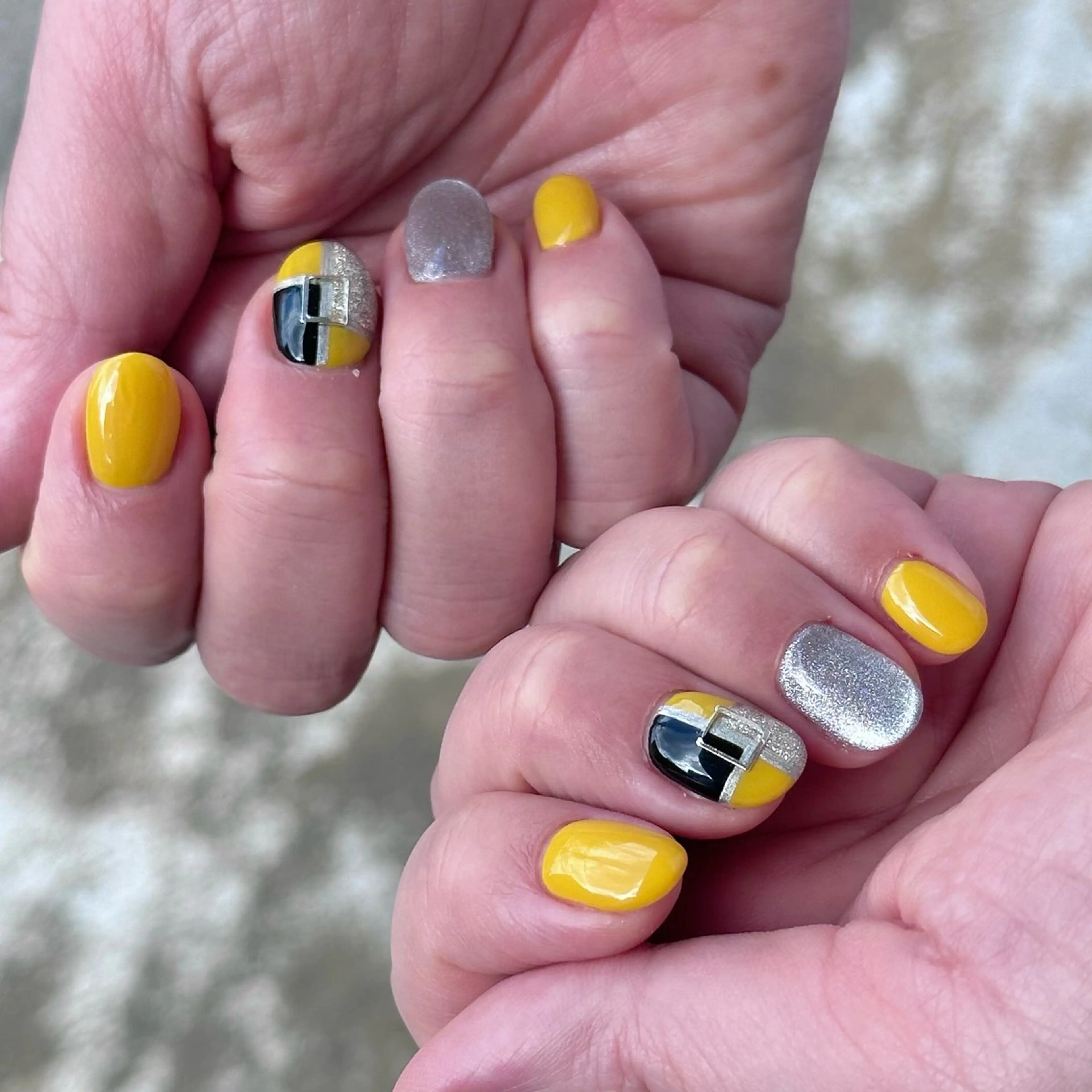 ネイル シモダ カスミ 🦀 @ksm_smdのネイルデザイン