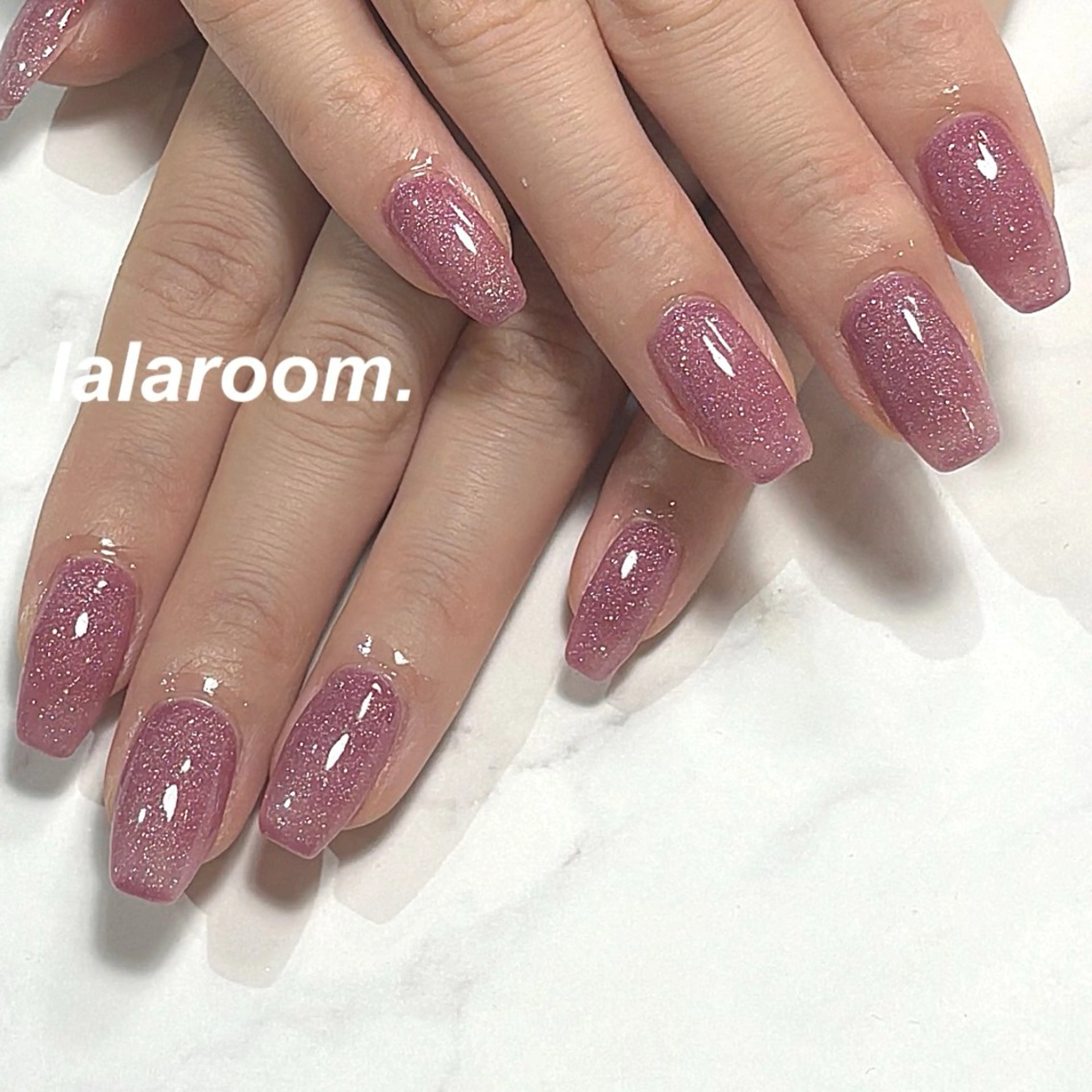 ネイル キラキラネイル ラメ(グリッター) ラメグラデーション マグネットネイル オフィスネイル ハンドネイル lalaroom. nailsalon航空公園店所属・lala room.のネイルデザイン