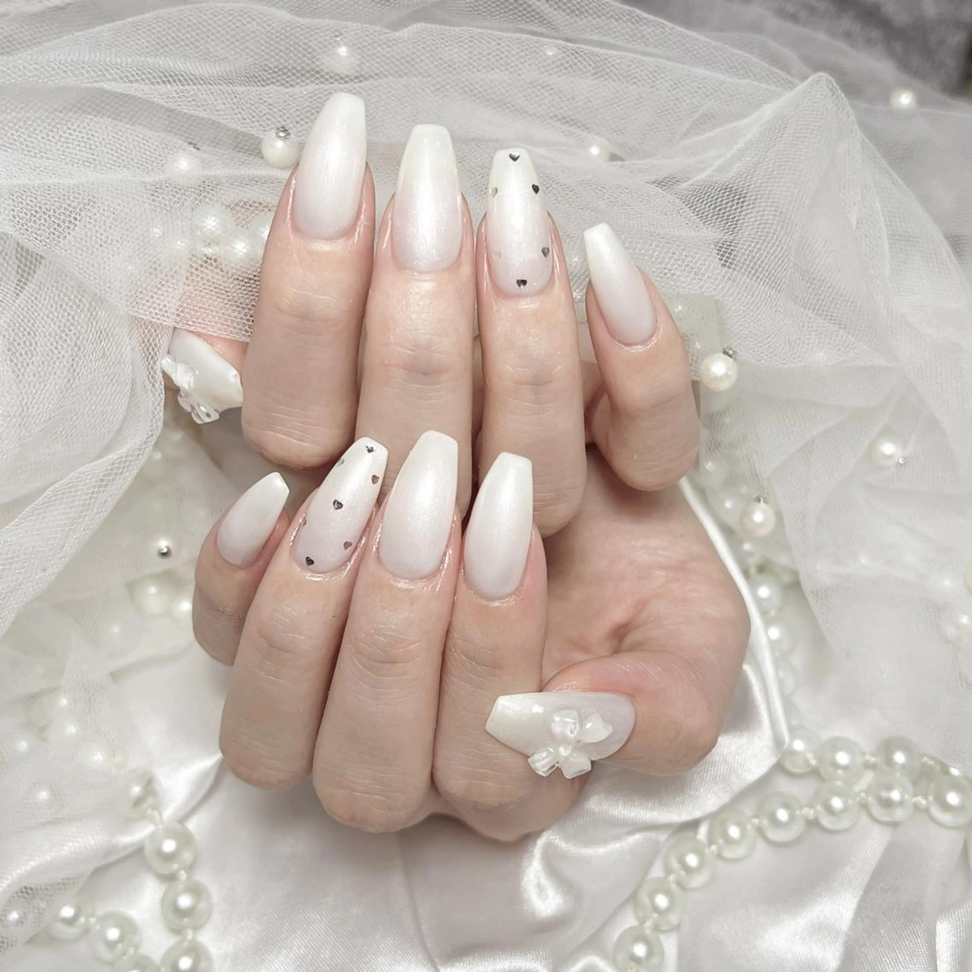 ネイル アートネイル フラッシュネイル フレンチネイル ジェルネイル ガラスフレンチ M2 BEAUTY ネイル　サロンのネイルデザイン