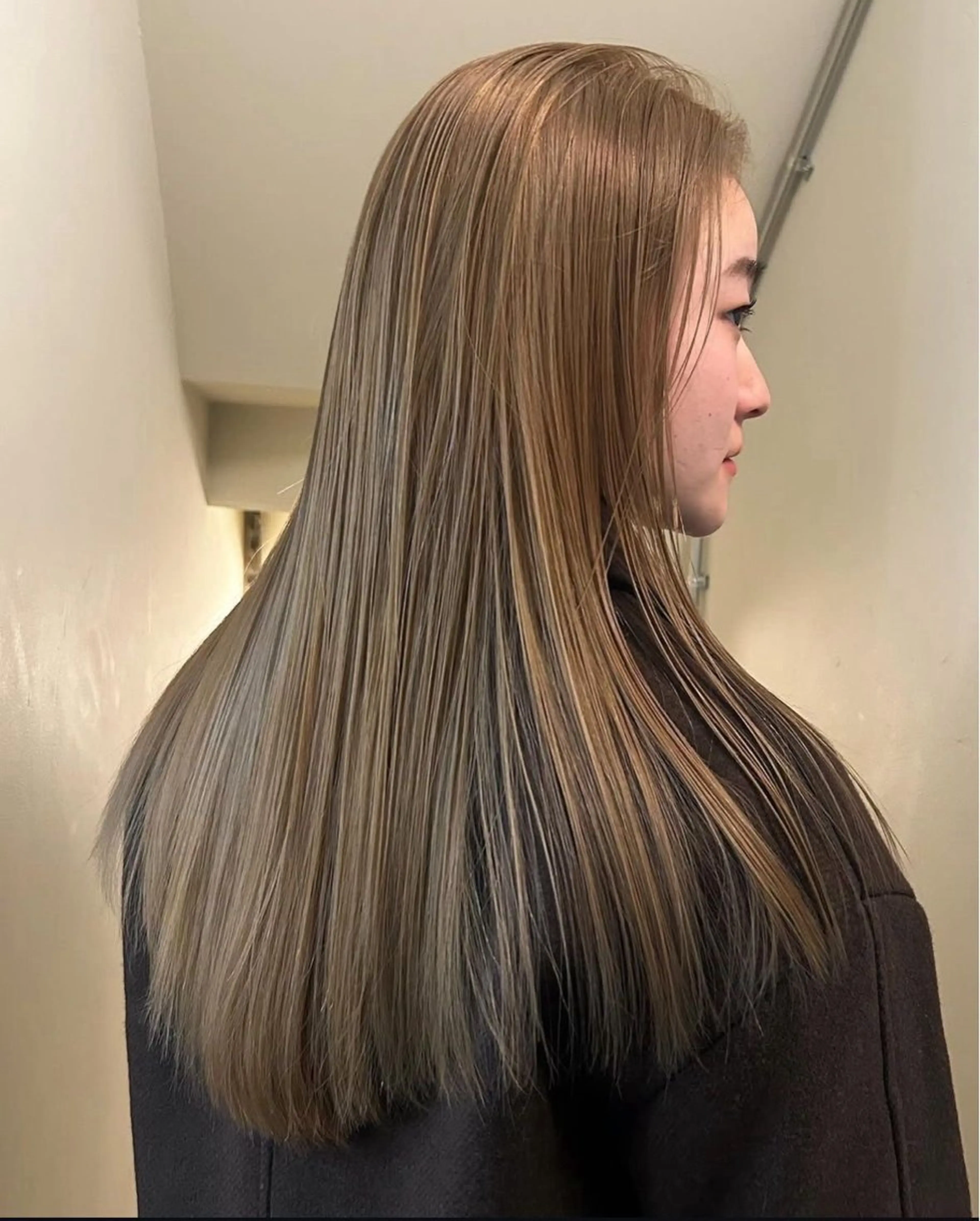 ロング カラー ベージュカラー カット ヘアカラー トリートメント funo. ／透明感カラーのヘアスタイル