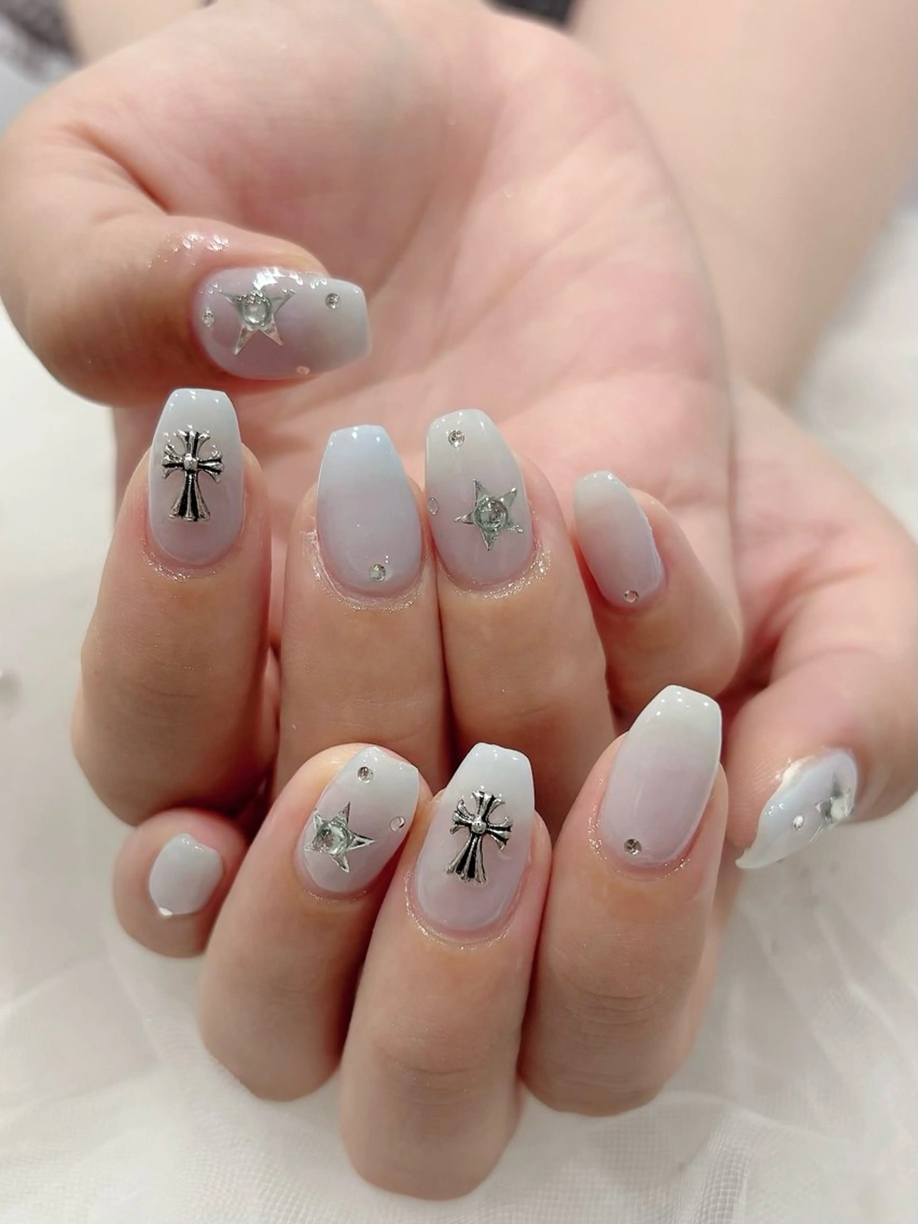 ネイル Zir nail 津田沼店所属・☁️ ゆい 🧸💛のネイルデザイン