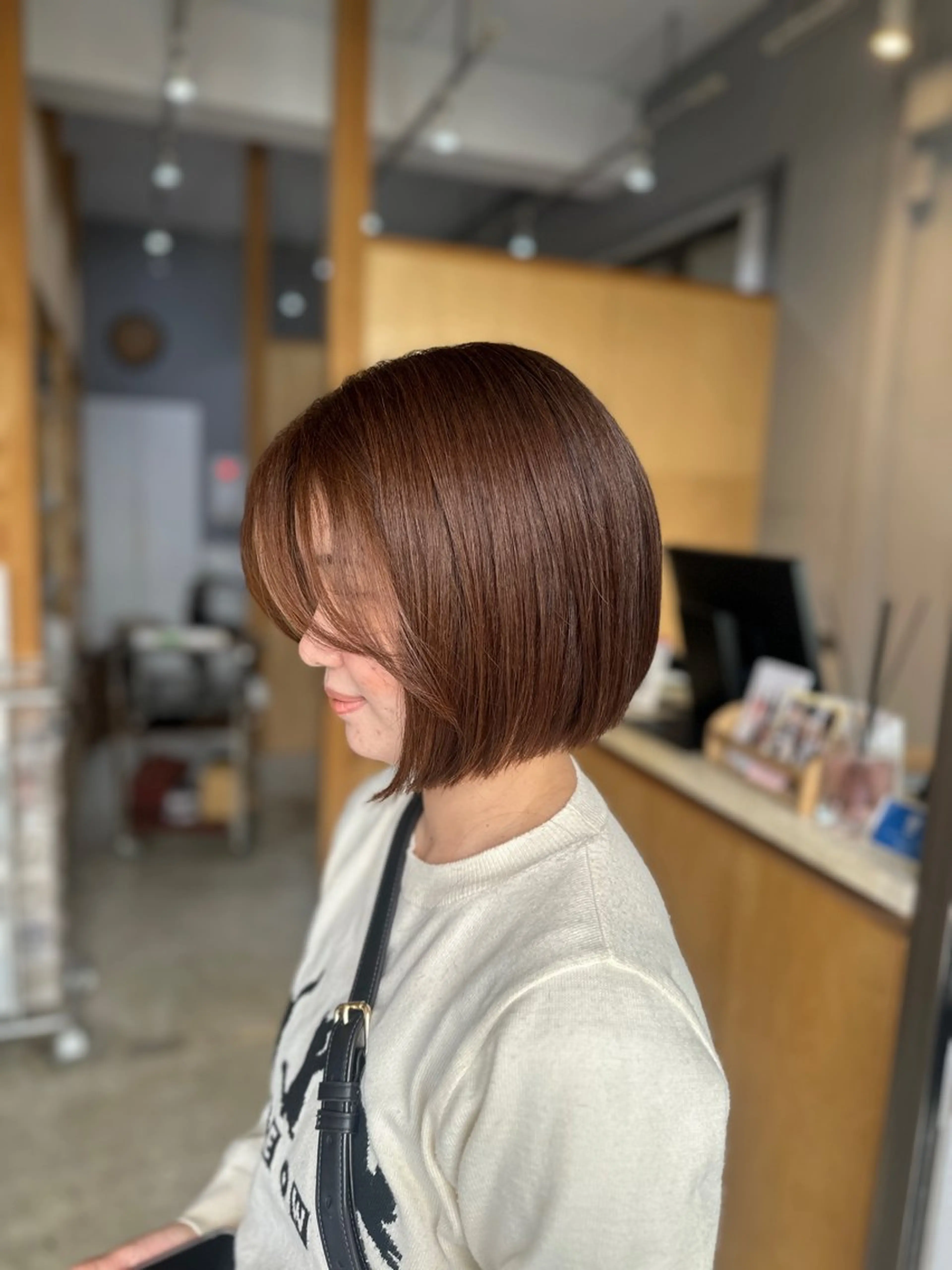 ミディアム カット ヘアカラー トリートメント miloc MOMOKAのヘアスタイル
