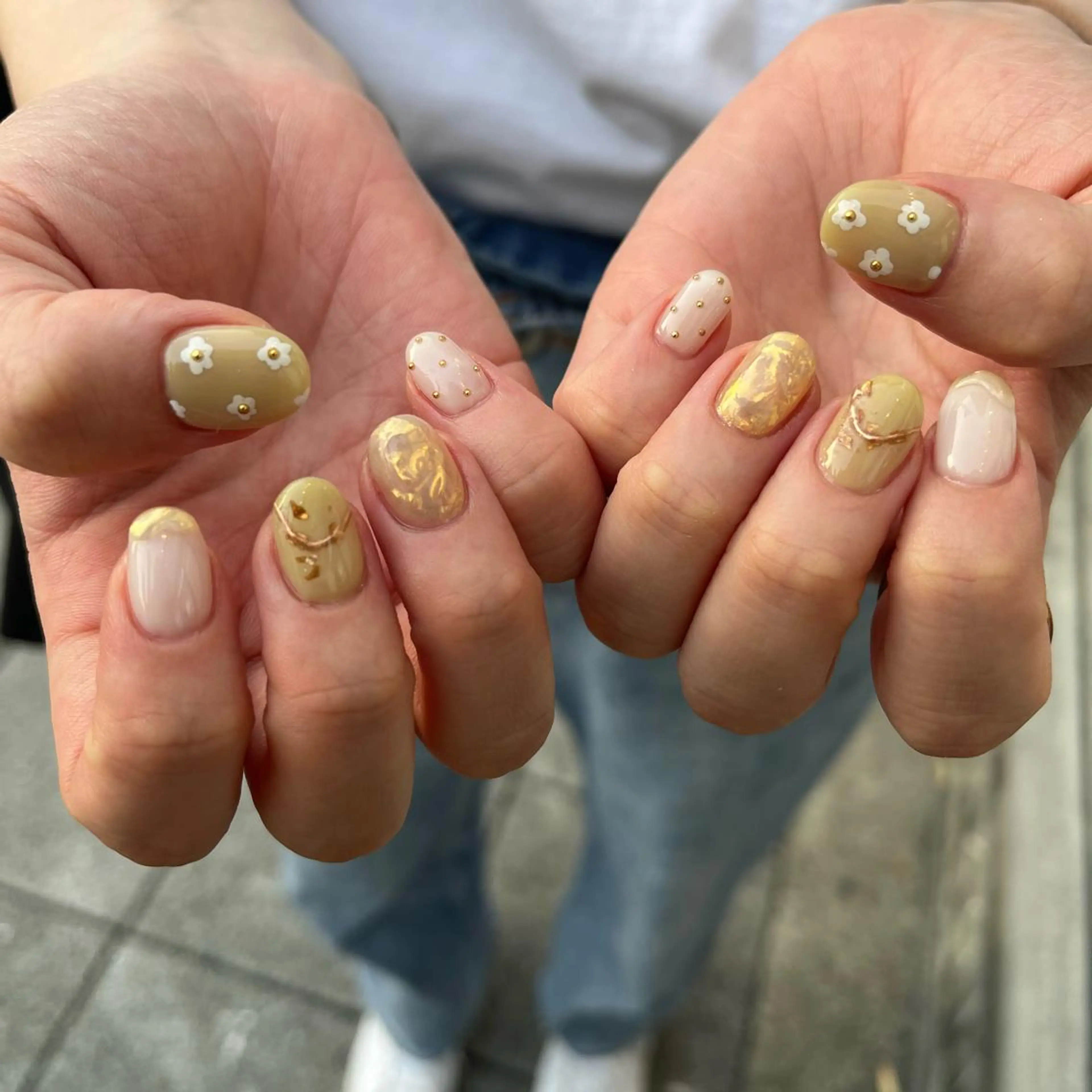 ネイル ハンドネイル 友田 晴香のネイルデザイン