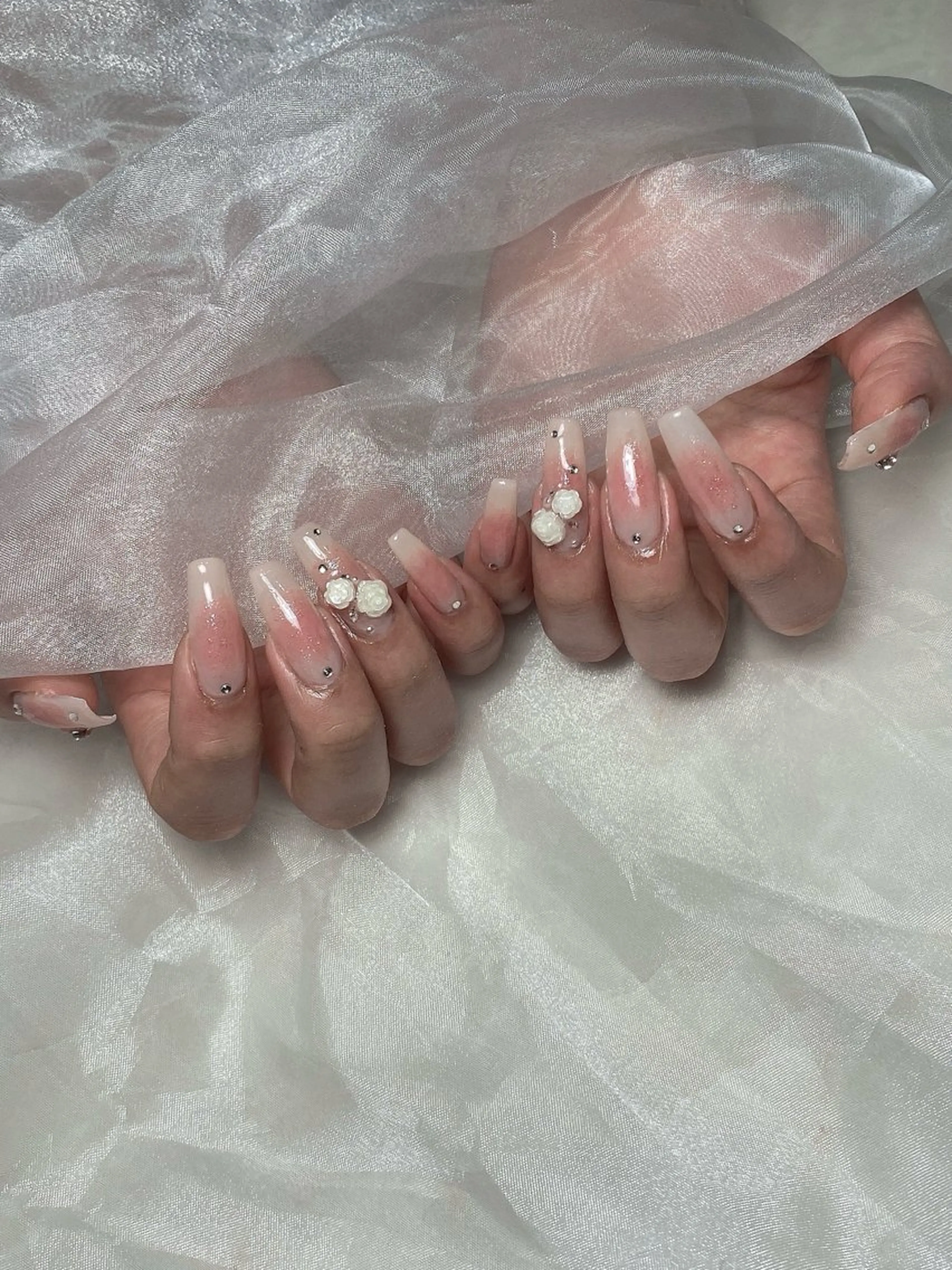 ネイル シンプルネイル ｉｎｇ .のネイルデザイン