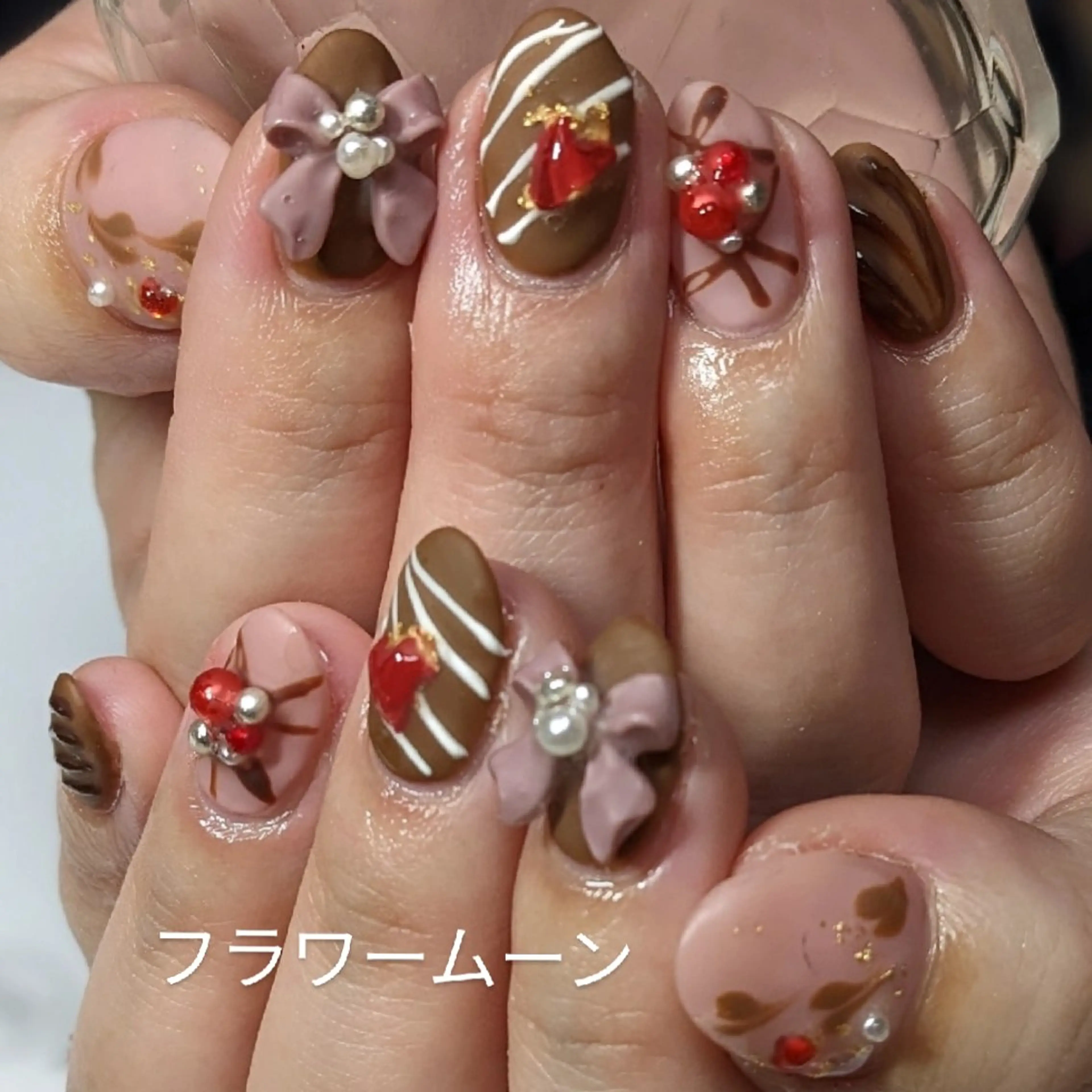 ネイル ハート リボン ハンドネイル ハンドケア フラワー ムーンのネイルデザイン