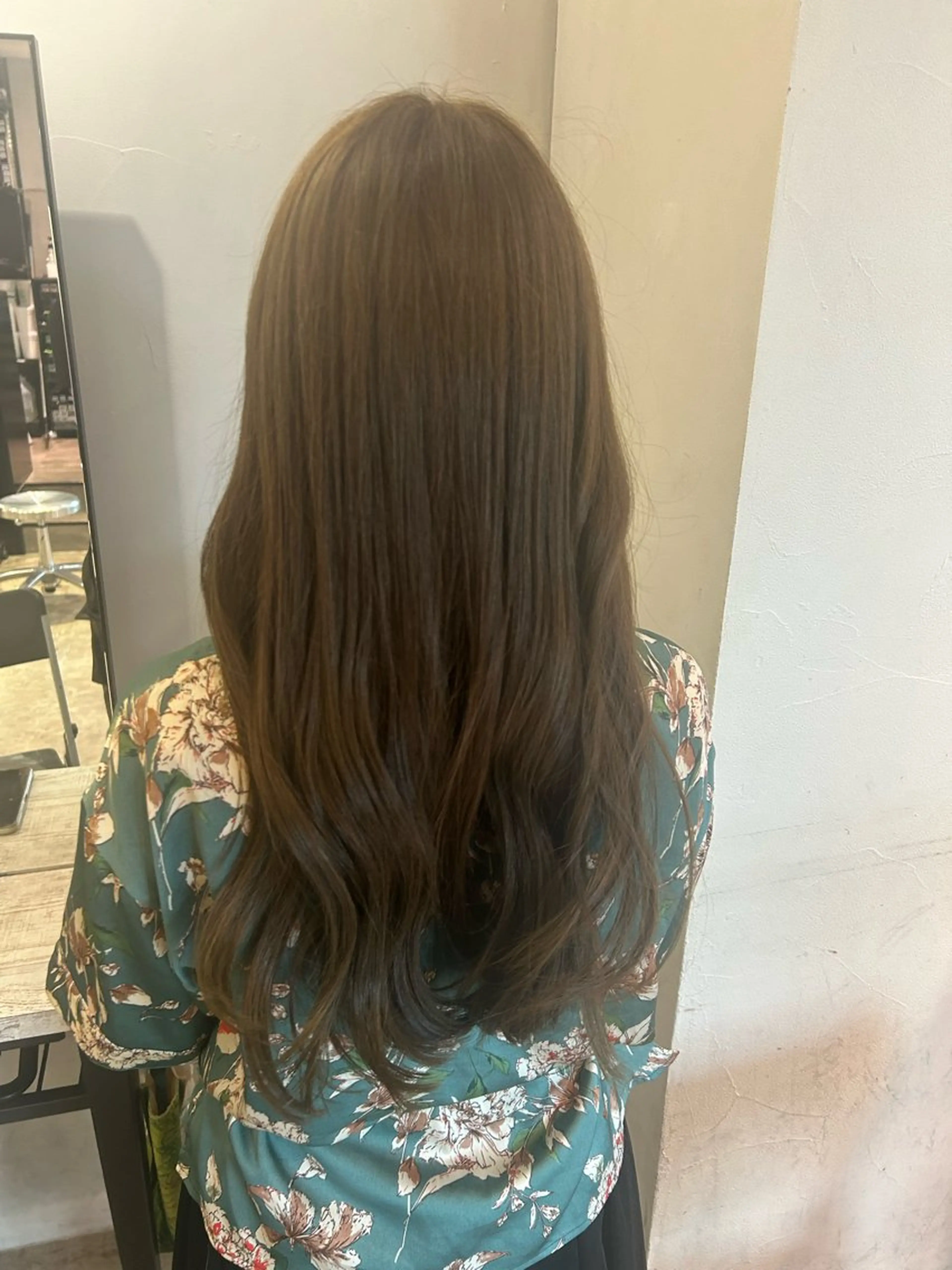 ロング カラー ベージュカラー オリーブベージュ ITbyALBUM藤沢店所属・IT by ALBUM立川のヘアスタイル