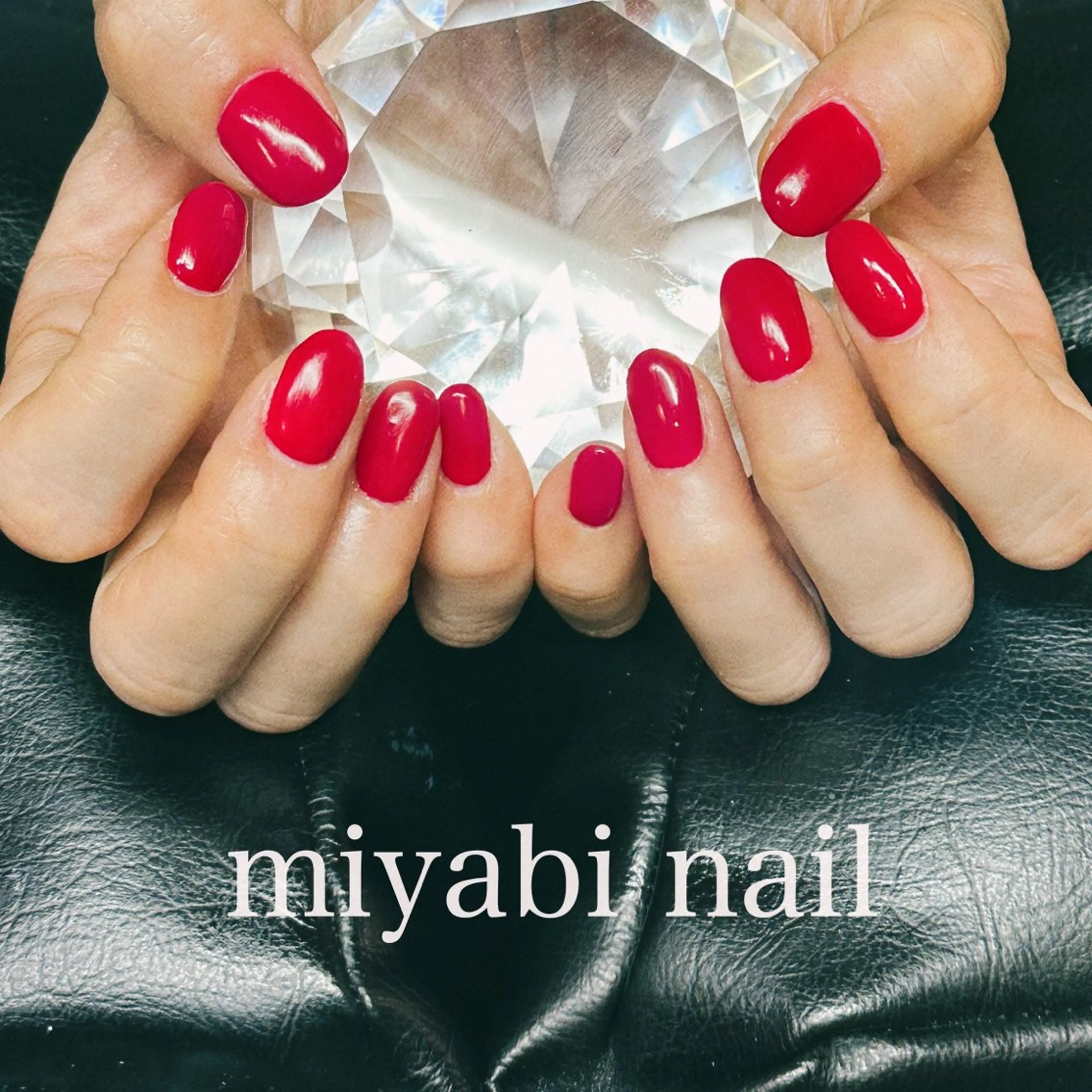 ネイル ジェルネイル 持ち込み ワンカラーネイル 赤色 冬ネイル ハンドネイル miyabi nail 桂川駅近くのネイルデザイン