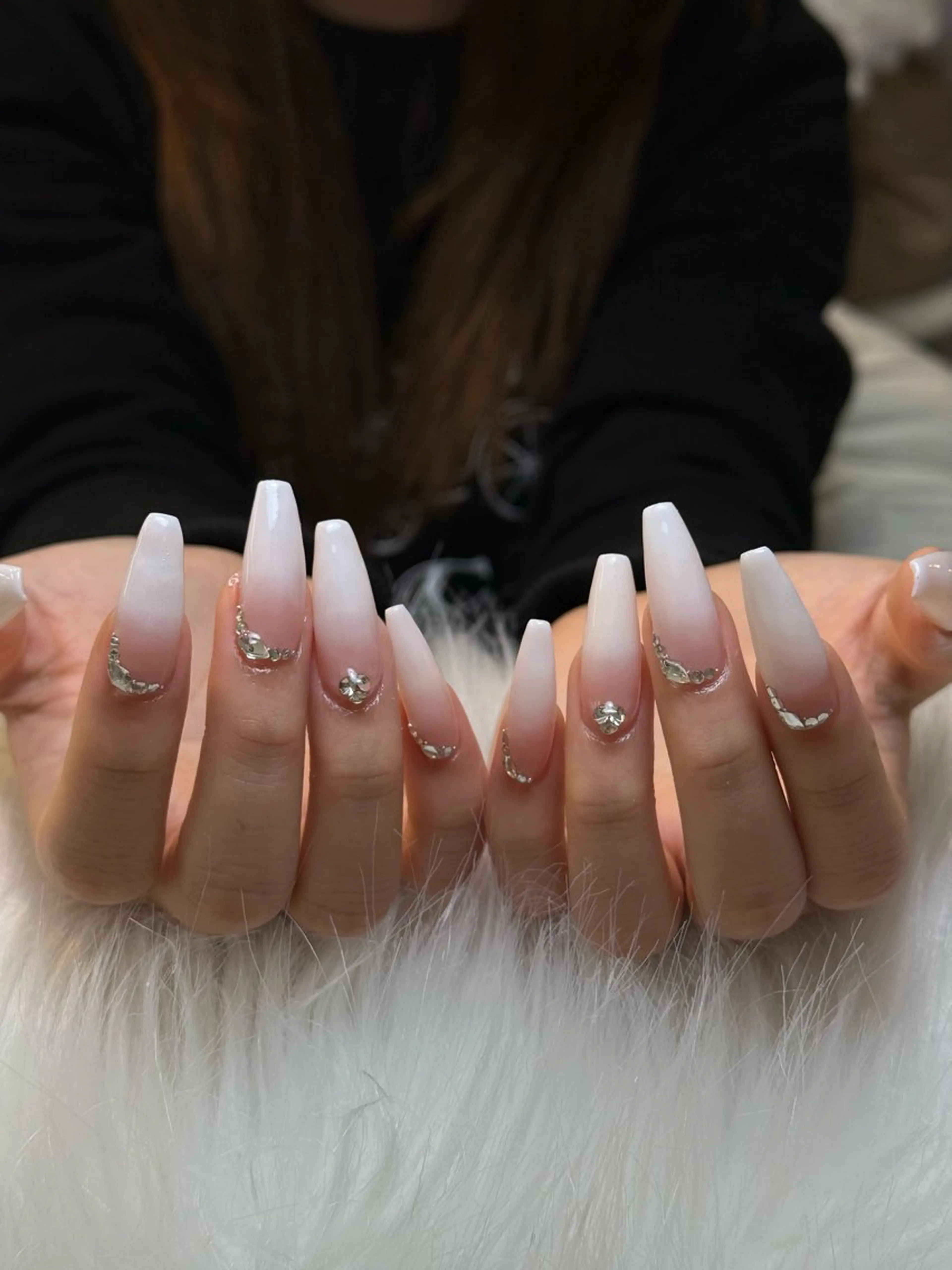 ネイル アートネイル ジェルネイル ガーリー キラキラネイル Nihonthy Nail 新宿所属・Nihonthy Nail 新宿のネイルデザイン