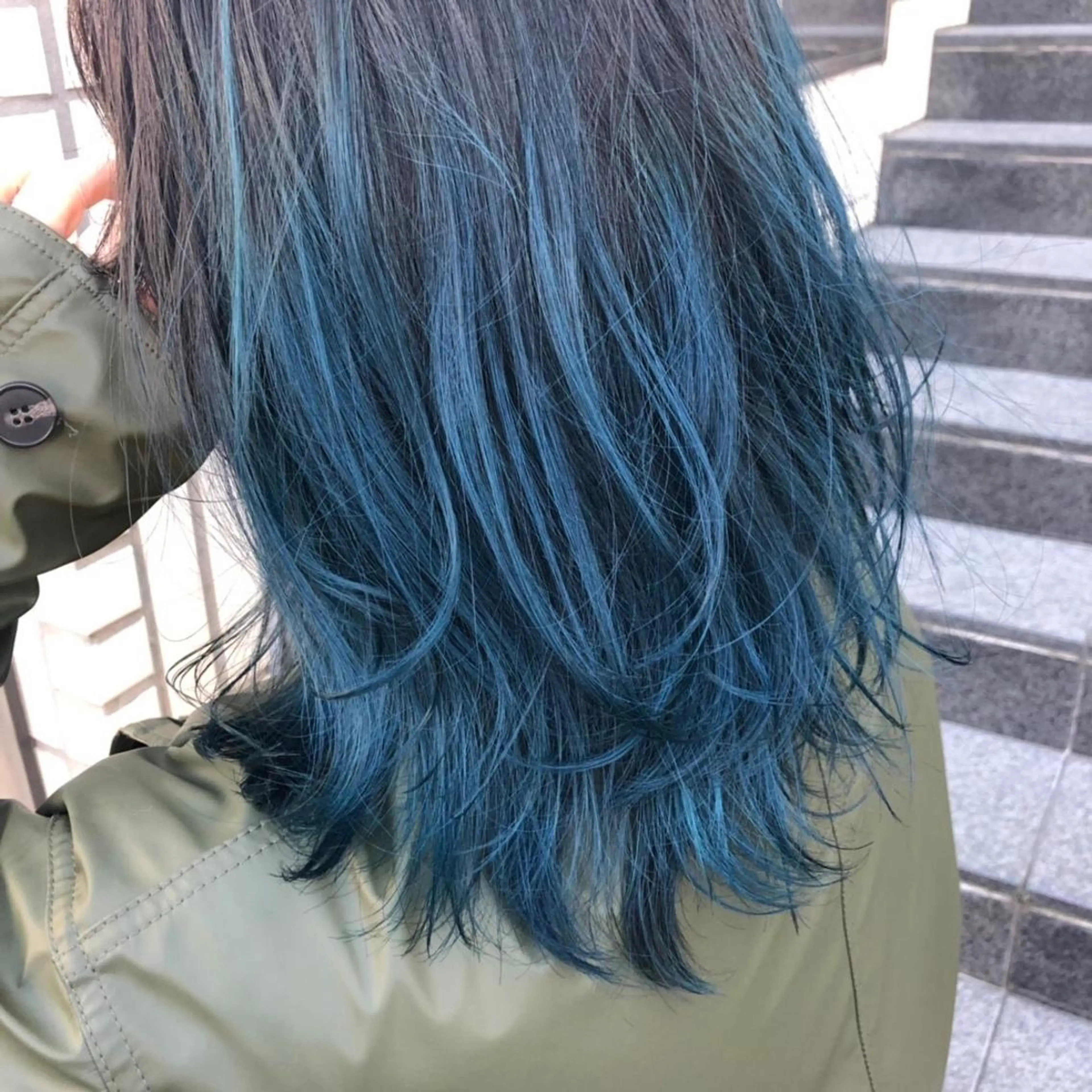 ミディアム カラー ブリーチ ブルーカラー ハイトーンカラー🩵 耳ツボジュエリー/Aのその他イメージ