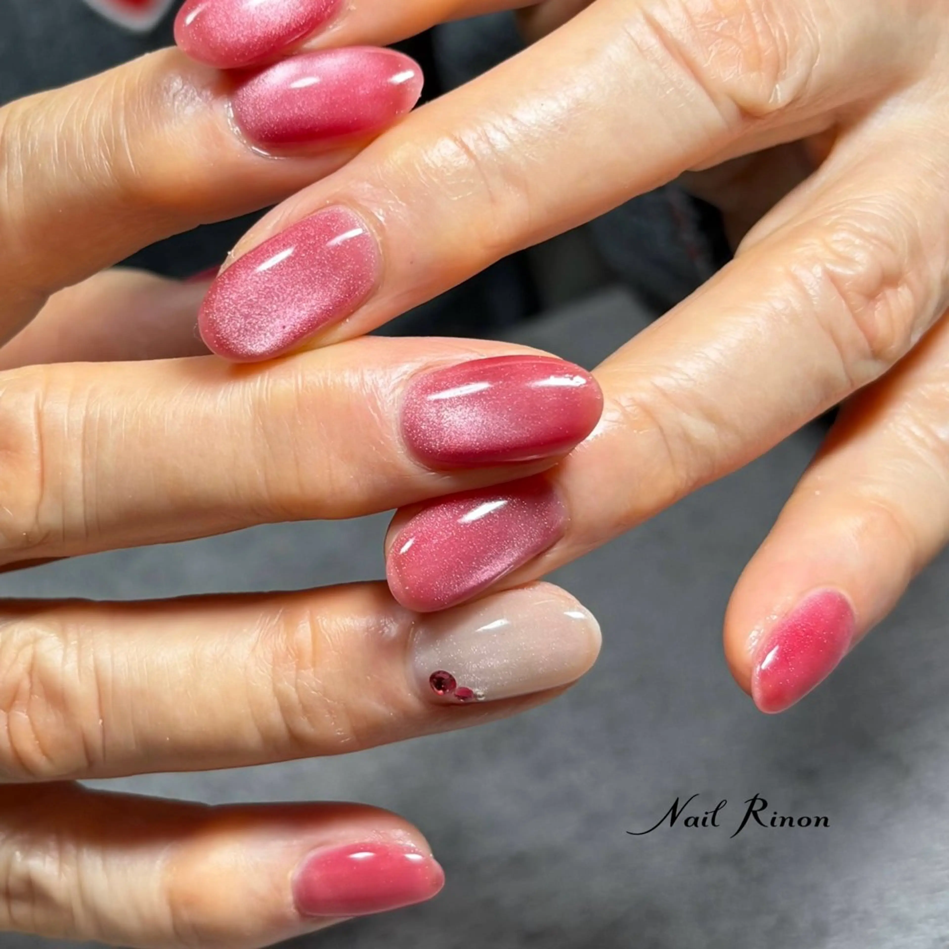 ネイル マグネットネイル ハンドネイル Nail Rinonのネイルデザイン