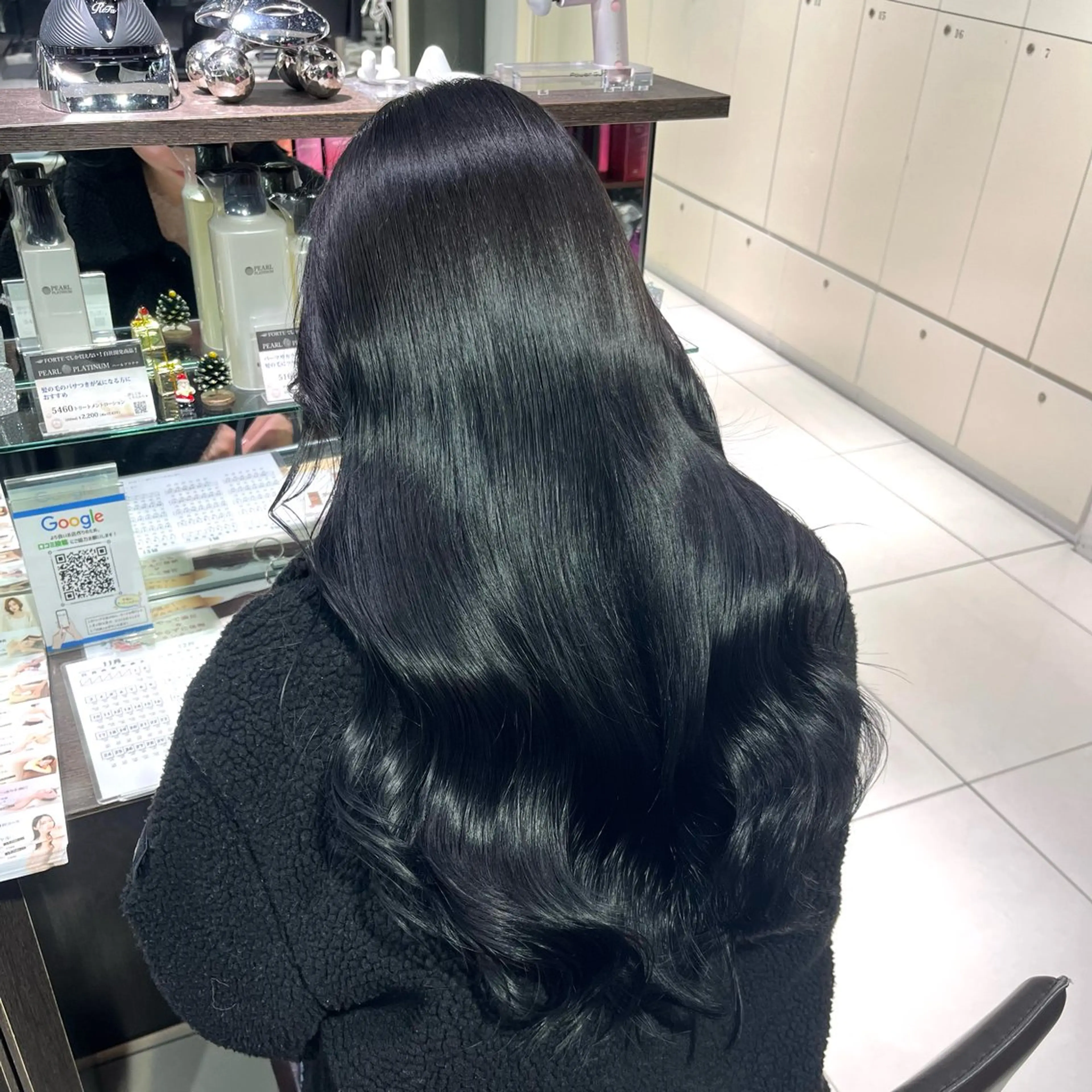 ロング レイヤー×艶髪🤎. 𝜗𝜚hitomiのヘアスタイル