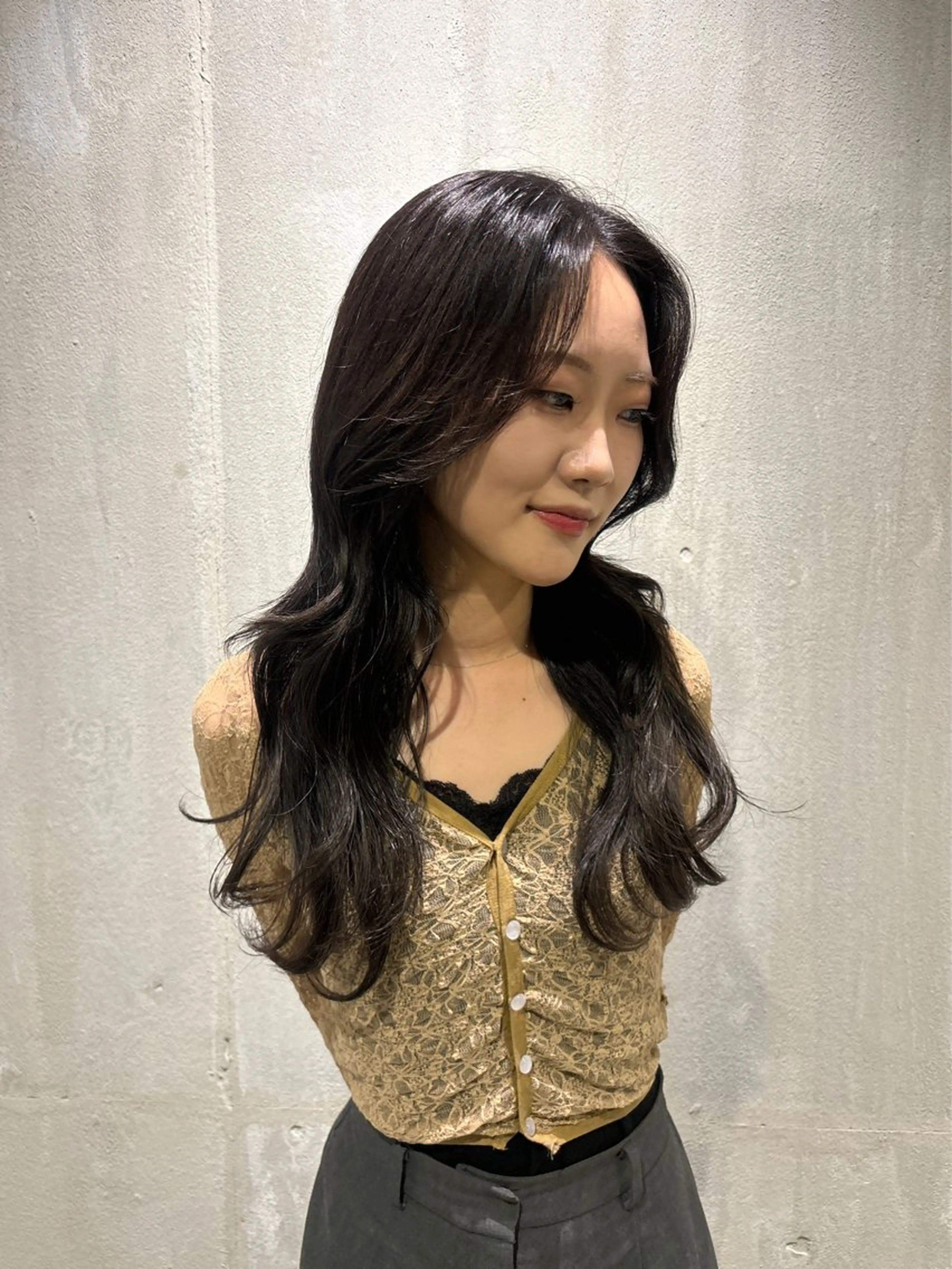ロング カラー くびれヘア 韓国風ヘア レイヤーカット 小木曽 里華のヘアスタイル